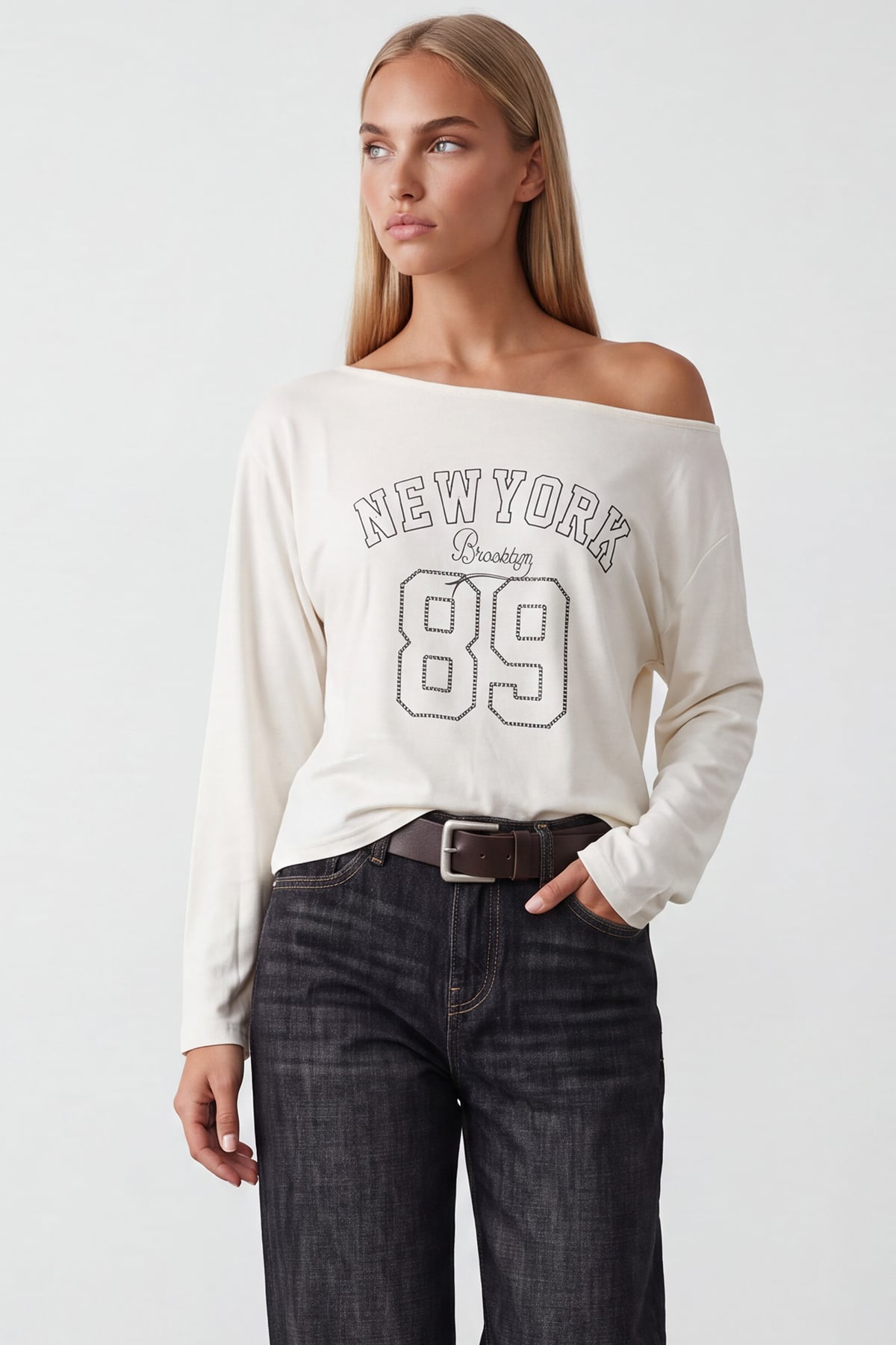 Kadın Beyaz Kayık Yaka Baskılı Modal Sweatshirt Alc-X15731