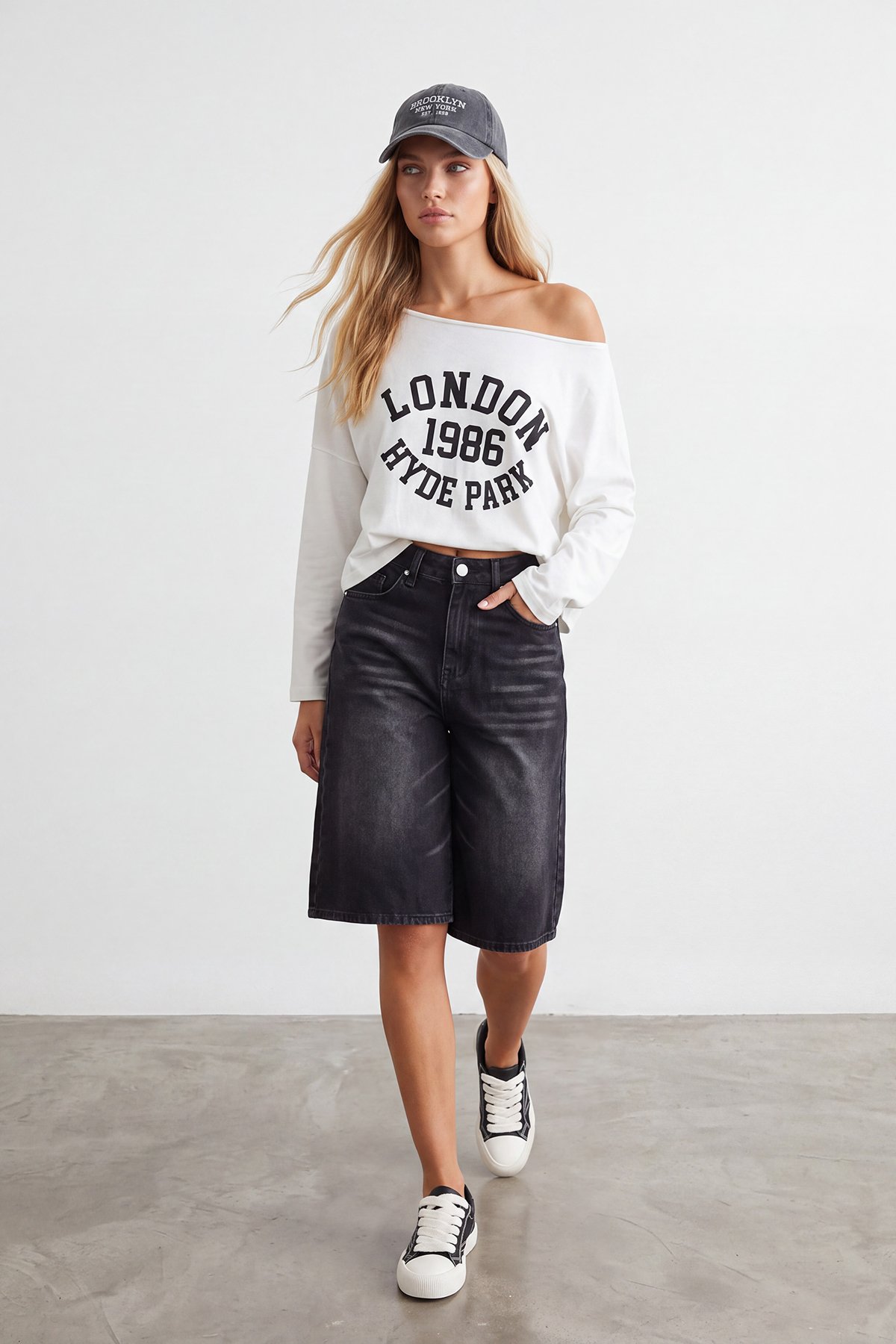 Kadın Beyaz Kayık Yaka Baskılı Modal Sweatshirt Alc-X15728