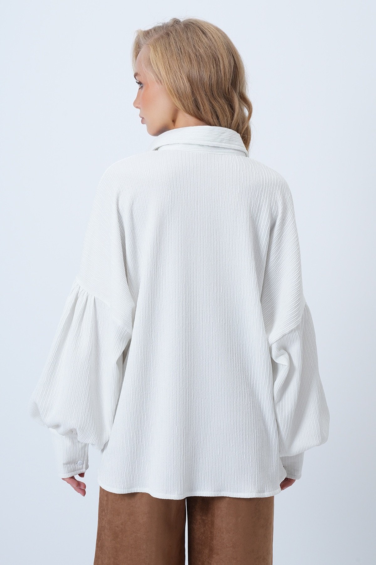 Kadın Beyaz Oversize Bürümcük Gömlek ALC-X14541