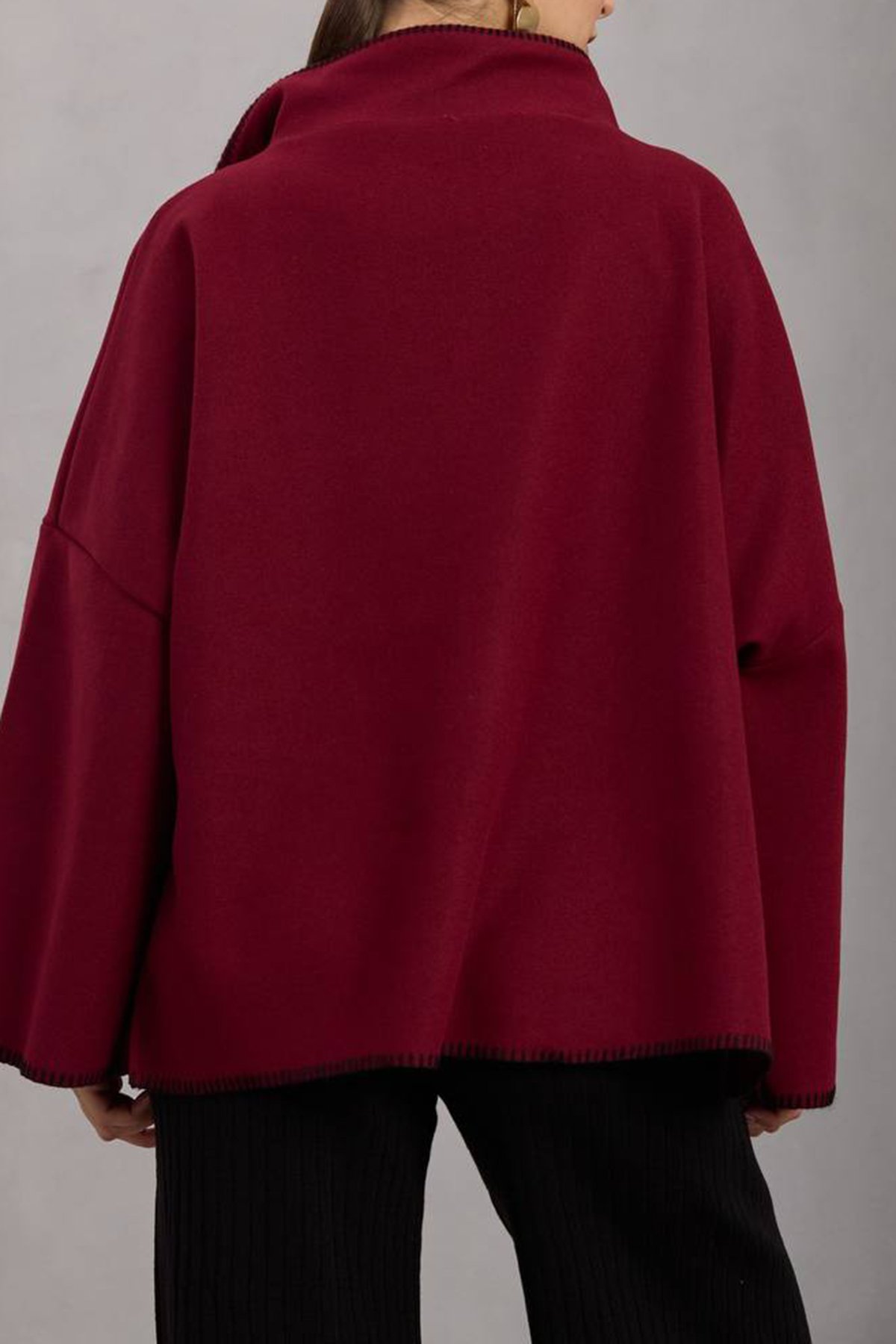 Kadın BORDO Düğmeli Geniş Kollu Kontrast Dikişli Yırtmaçlı Kaban VS01673