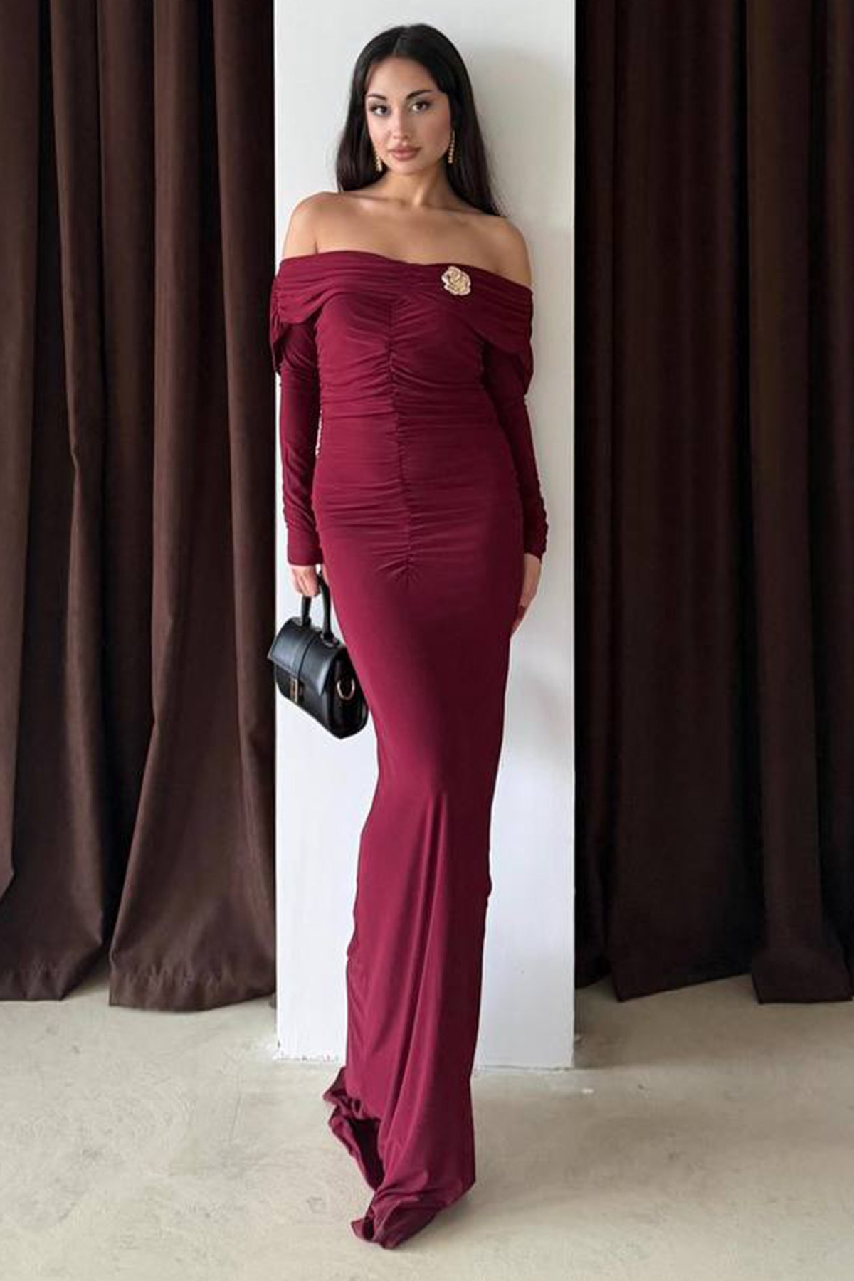 Kadın BORDO Madonna Yaka Drapeli Aksesuar Detaylı Maxi Boy Elbise VS01633