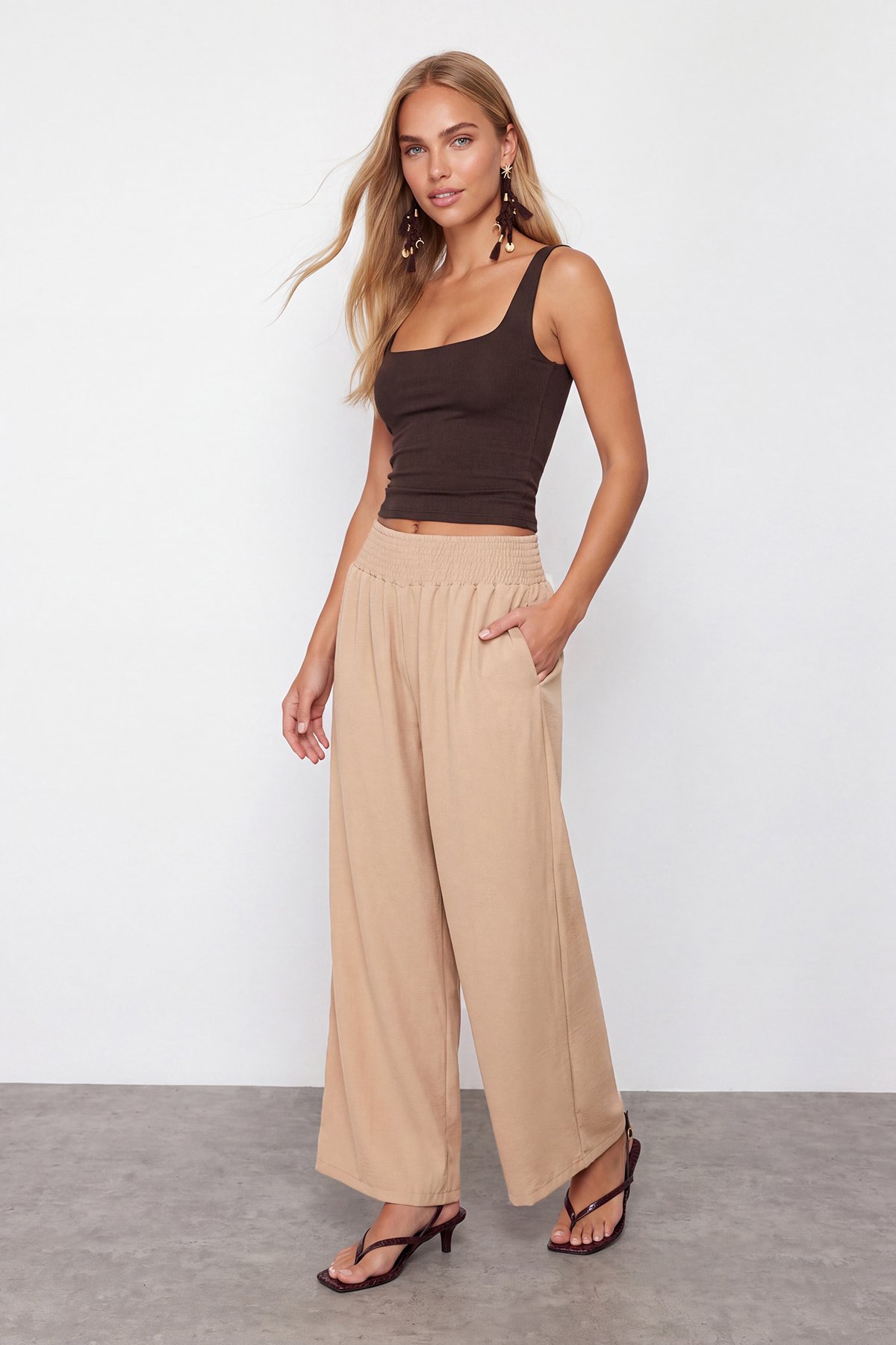 Kadın CAMEL BELİ GİPELİ PAÇASI BAĞCIK DETAYLI PANTOLON ALC-X15592