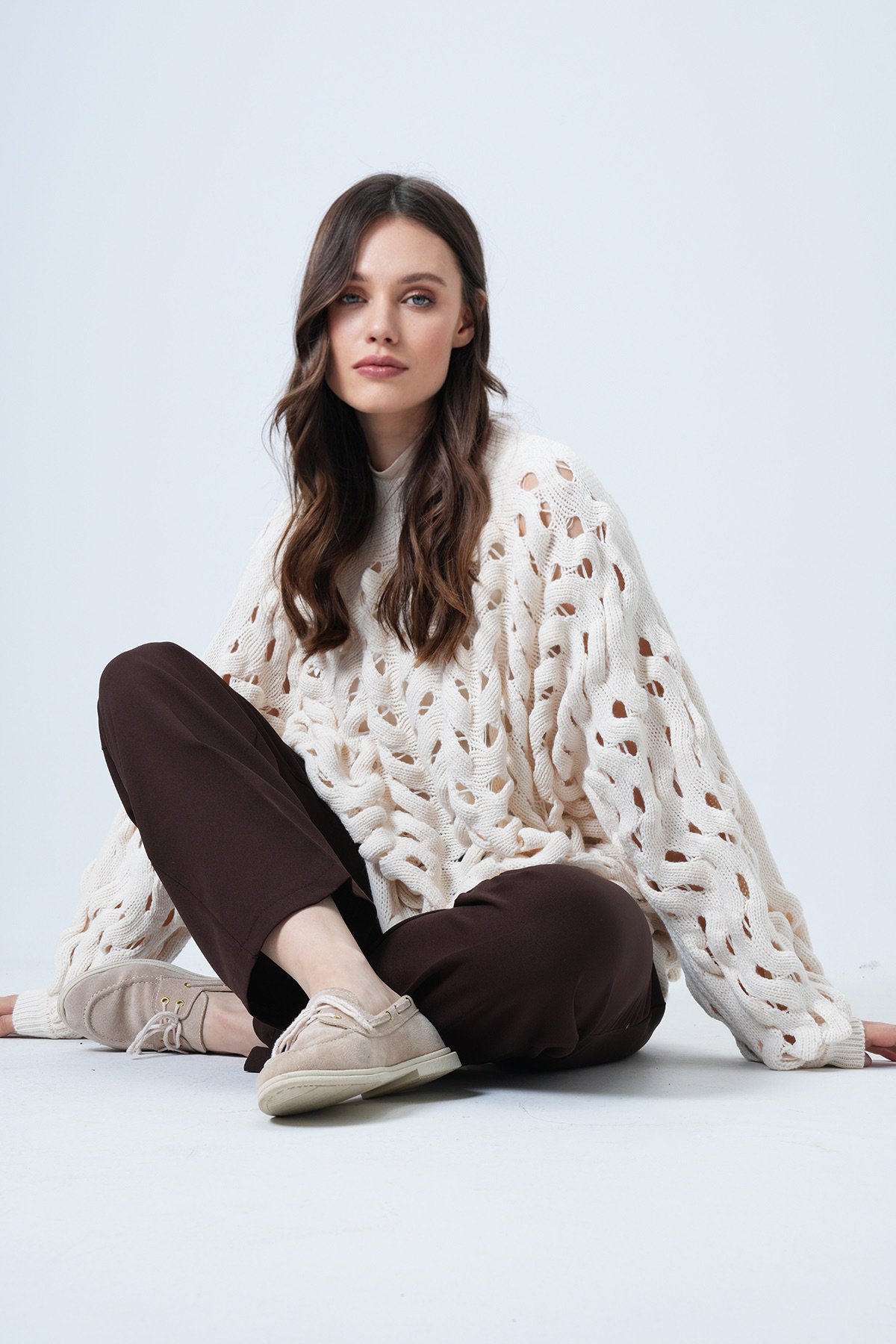 Kadın EKRU Bisiklet Yaka Ajurlu Triko Kazak VS01460