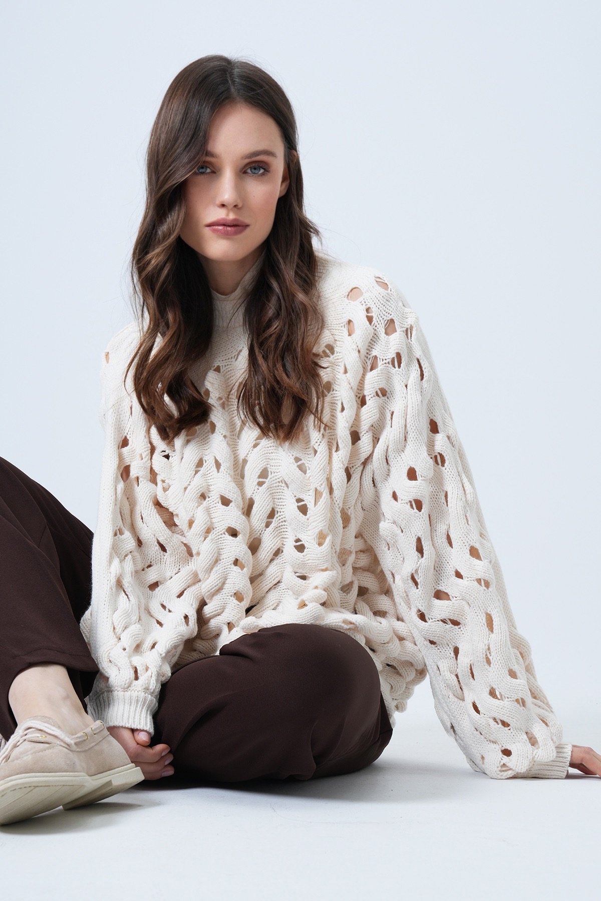 Kadın EKRU Bisiklet Yaka Ajurlu Triko Kazak VS01460