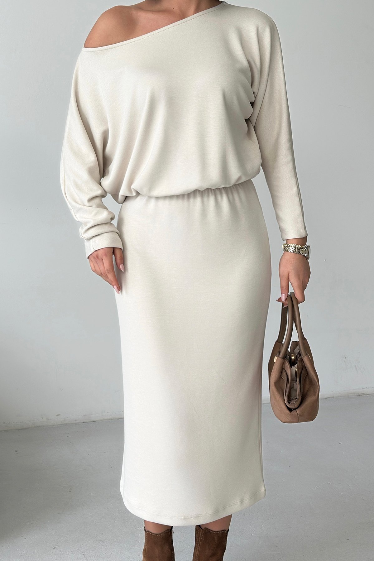Kadın Ekru Kayık Yaka Beli Lastikli Midi Boy Elbise Alc-X15226