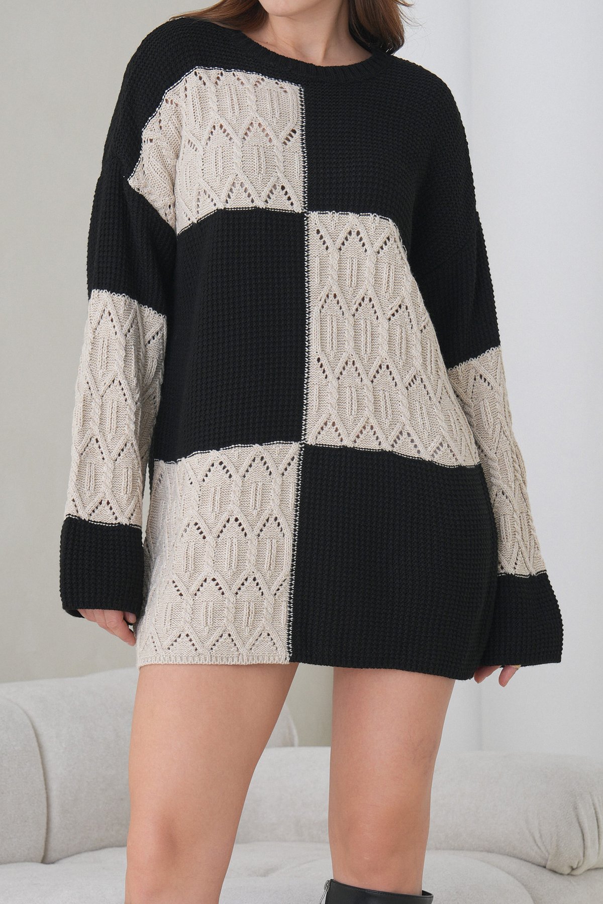 Kadın Ekru Siyah Bisiklet Yaka Desenli Mini Triko Elbise Alc-X14907