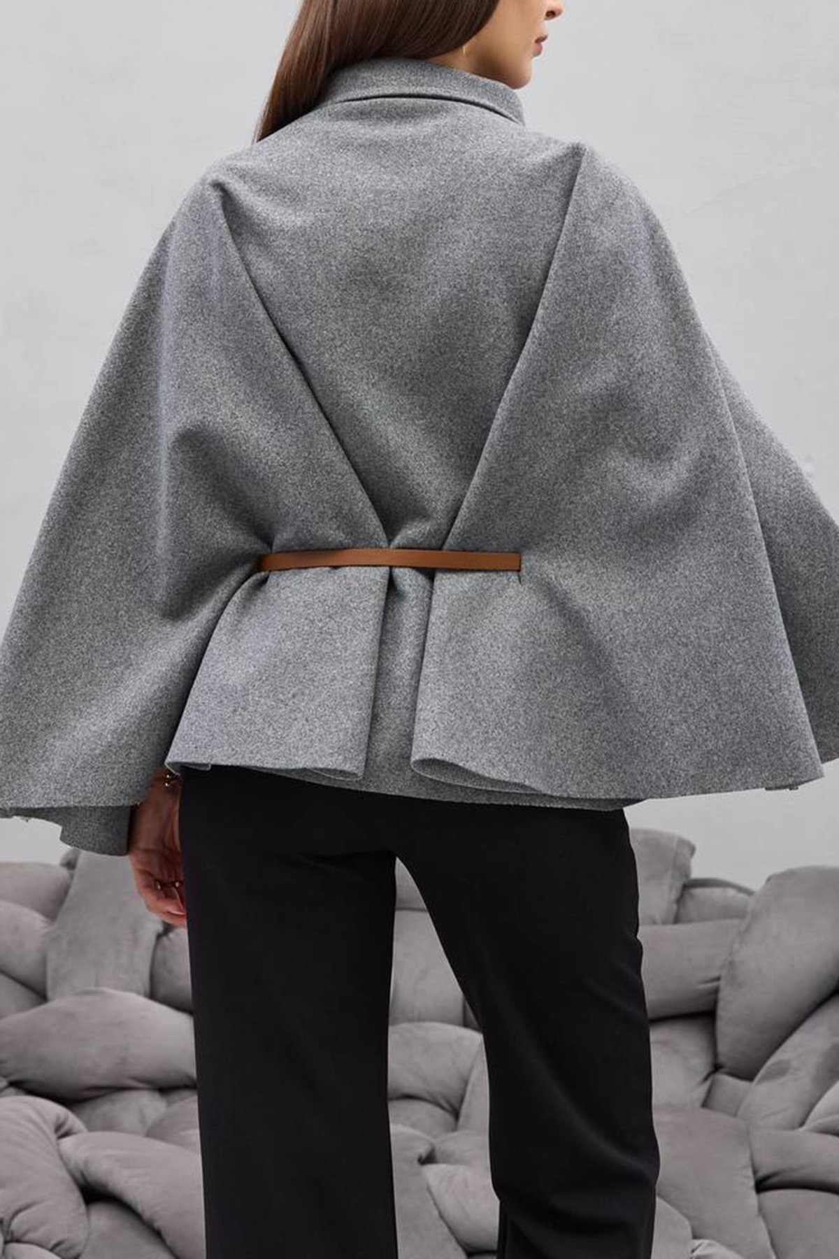 Kadın GRİ Gold Düğmeli Kemerli Kaşe Panço VS01678