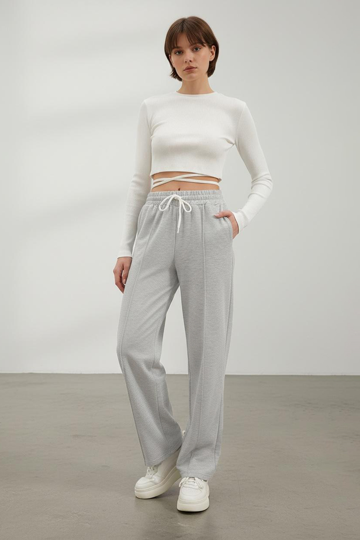 Kadın Gri Yüksek Bel Önü Çimalı Bol Paça Çift Cepli Eşofman Altı ALC-X7957