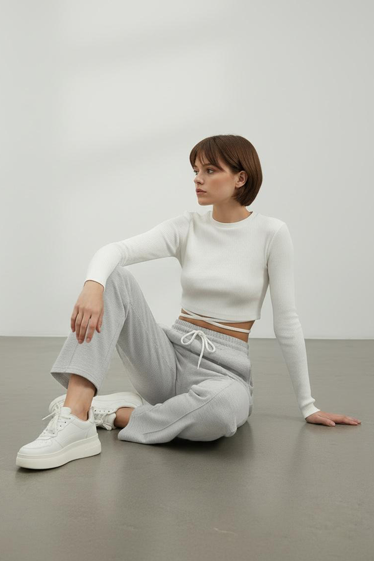 Kadın Gri Yüksek Bel Önü Çimalı Bol Paça Çift Cepli Eşofman Altı ALC-X7957