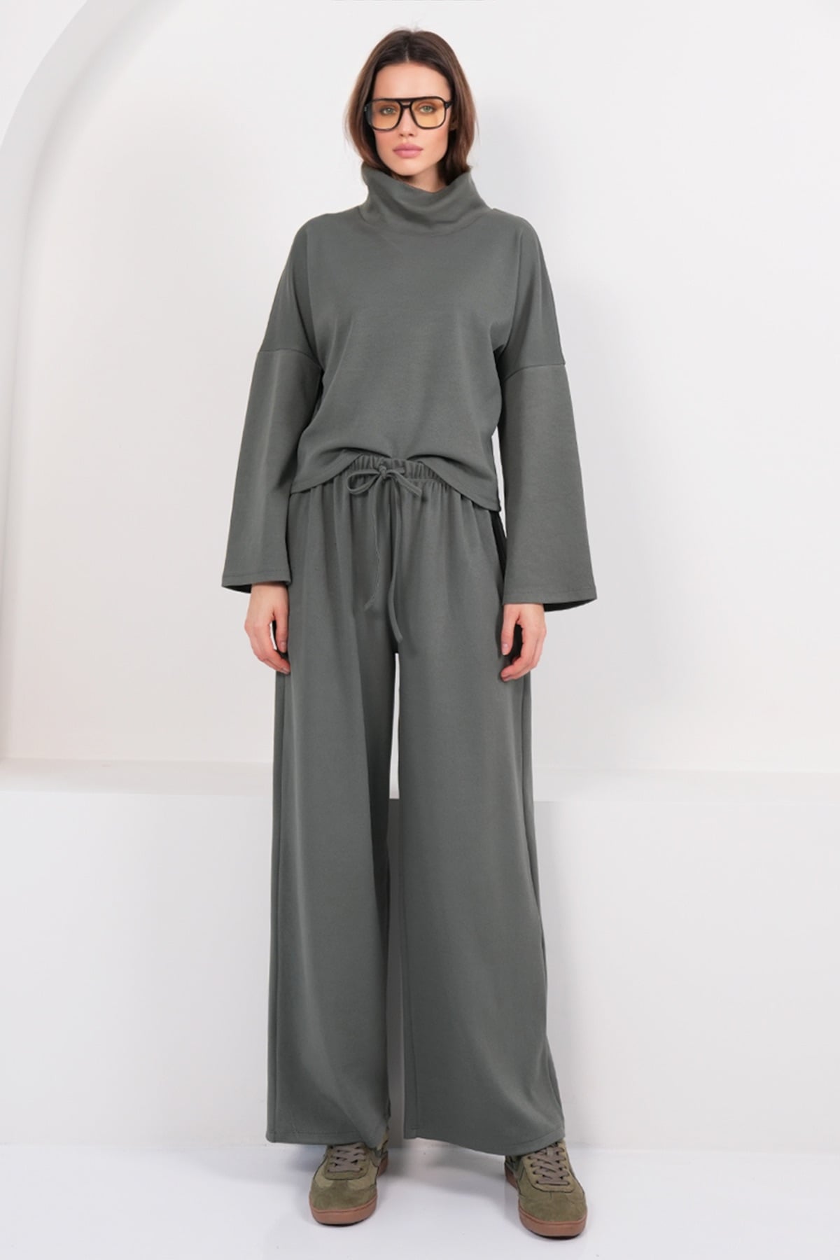 Kadın Haki Balıkçı Yaka Oversize Bluz Ve Çift Cepli Palazzo Pantolon Takım Alc-X14836