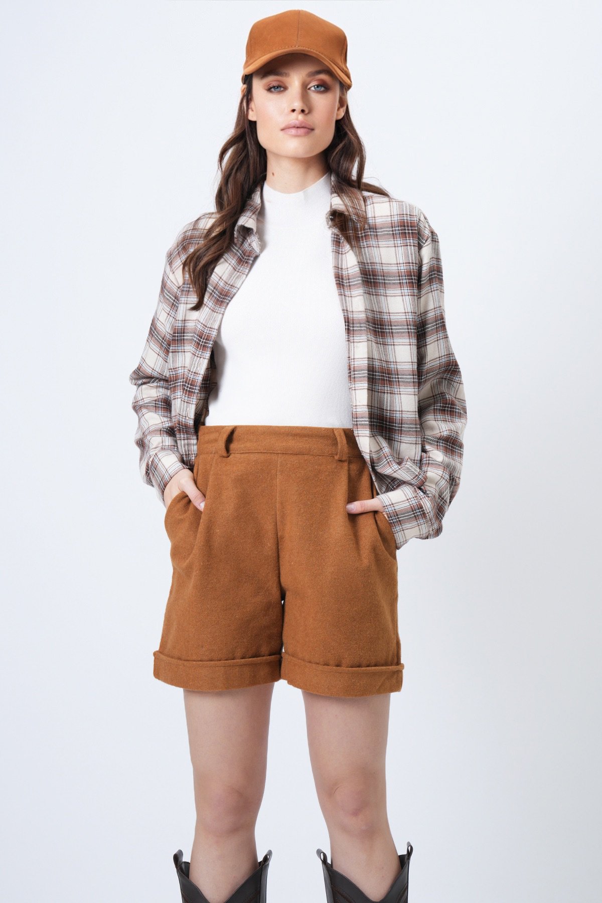 Kadın HARDAL Duble Paça Çift Cepli Kışlık Kaşe Şort ALC-X13297