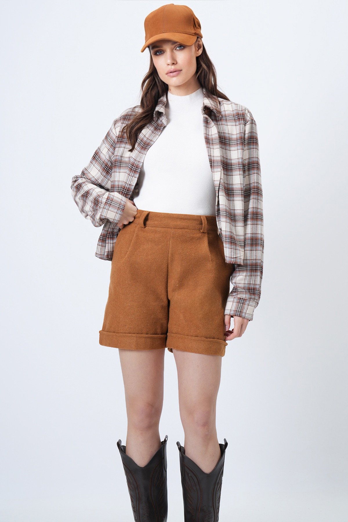 Kadın HARDAL Duble Paça Çift Cepli Kışlık Kaşe Şort ALC-X13297