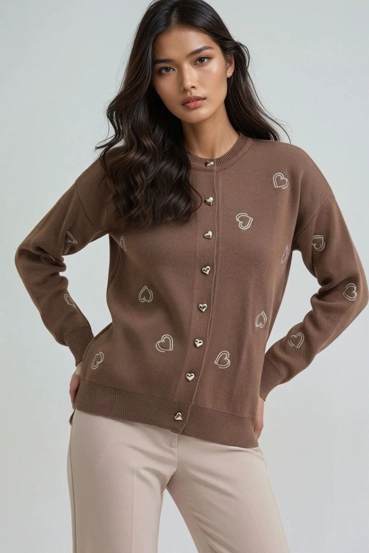 Kadın Kahve Bisiklet Yaka Kalp Nakışlı Triko Hırka Alc-X14756