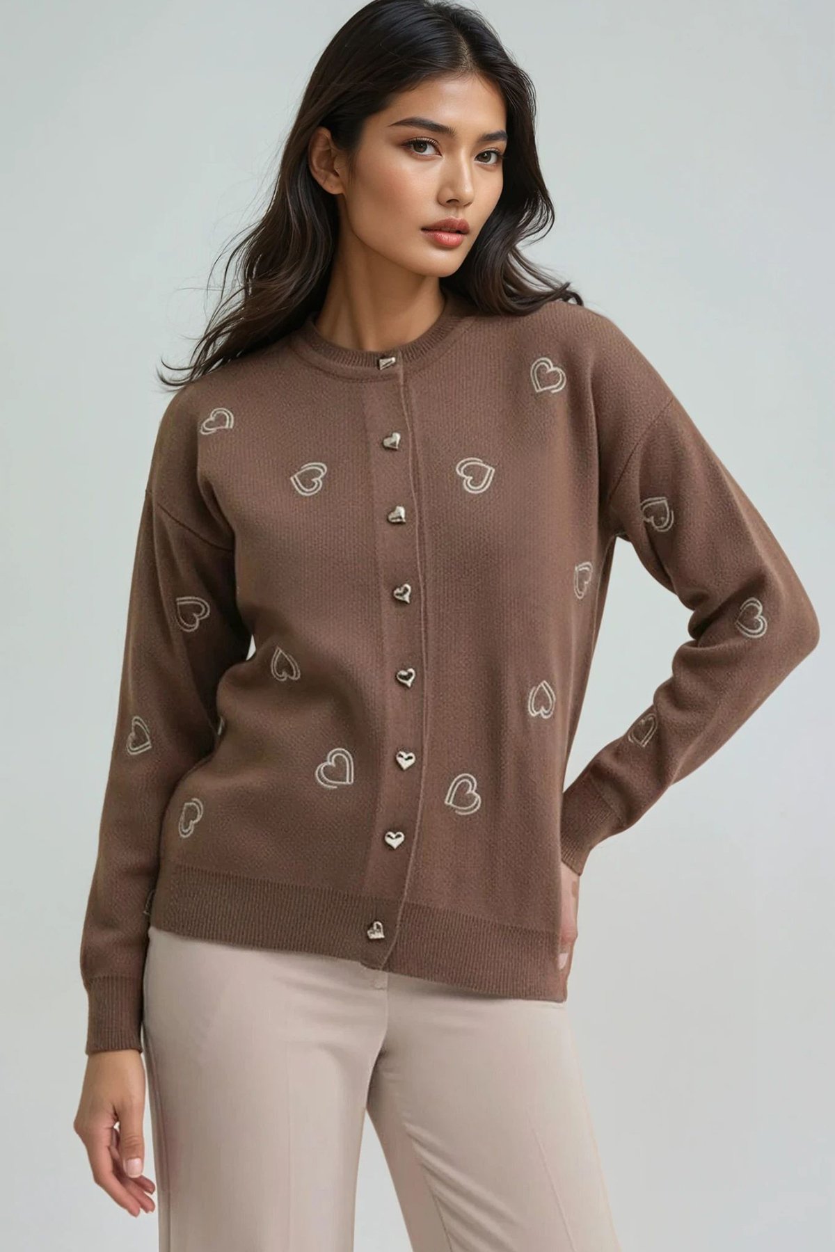 Kadın Kahve Bisiklet Yaka Kalp Nakışlı Triko Hırka Alc-X14756