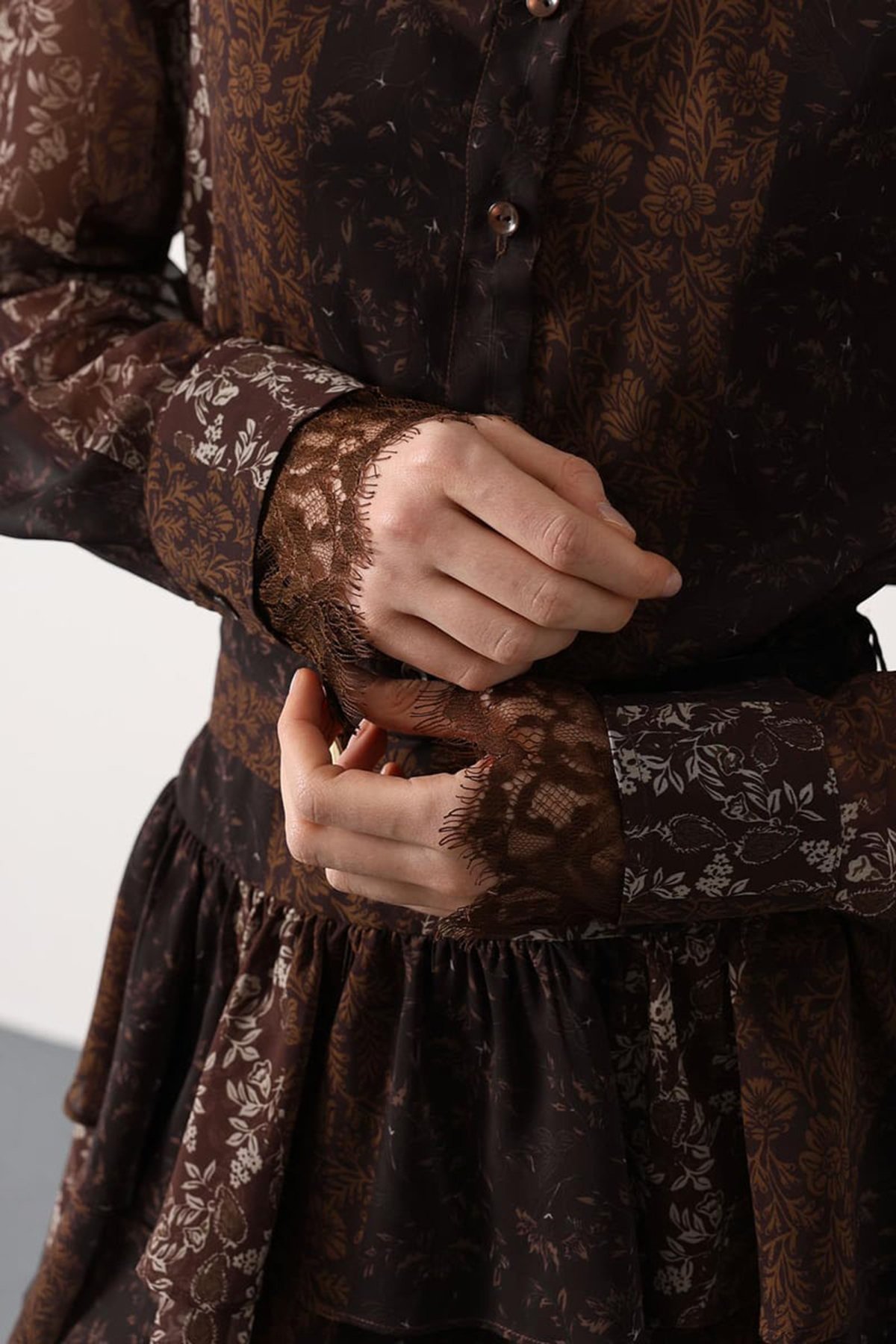 Kadın KAHVERENGİ Desenli Dantel Detaylı Mini Elbise ALC-X15073