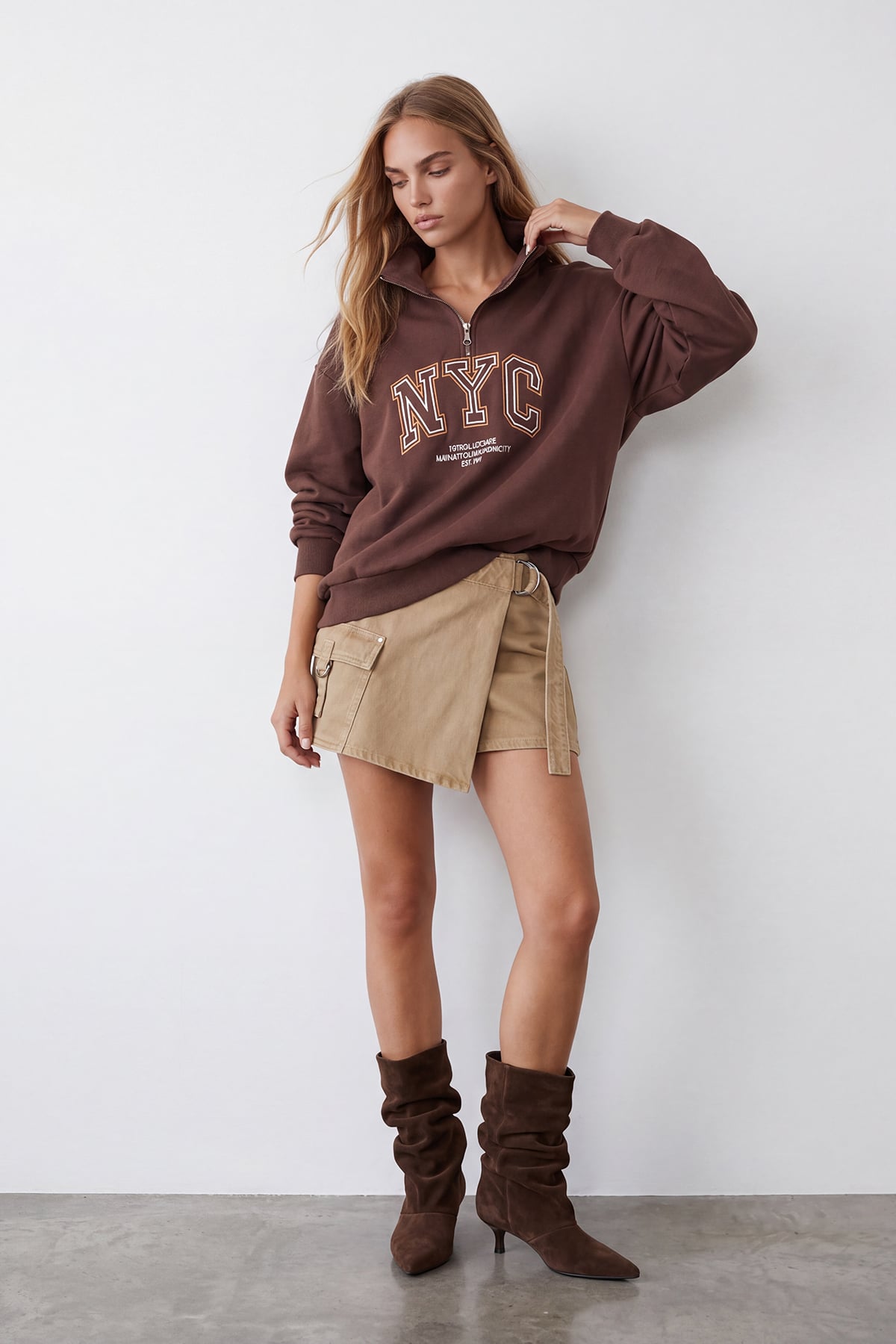 Kadın Kahverengi Dik Yaka Fermuarlı 3 İplik İçi Şardonlu Ve Nakışlı Sweatshirt Alc-X15725