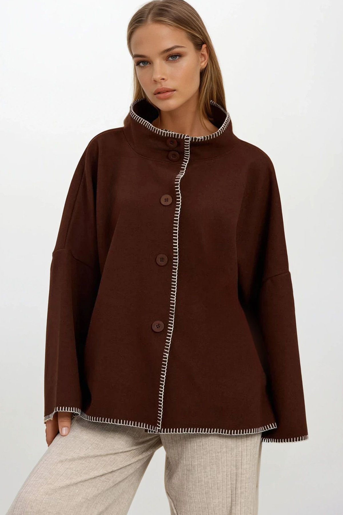 Kadın KAHVERENGİ Düğmeli Geniş Kollu Kontrast Dikişli Yırtmaçlı Kaban VS01673