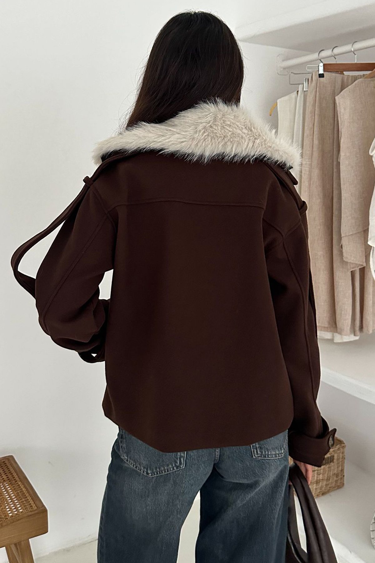 Kadın KAHVERENGİ Düğmeli Kol Detaylı Kürk Yaka Kaşe Kaban VS01573
