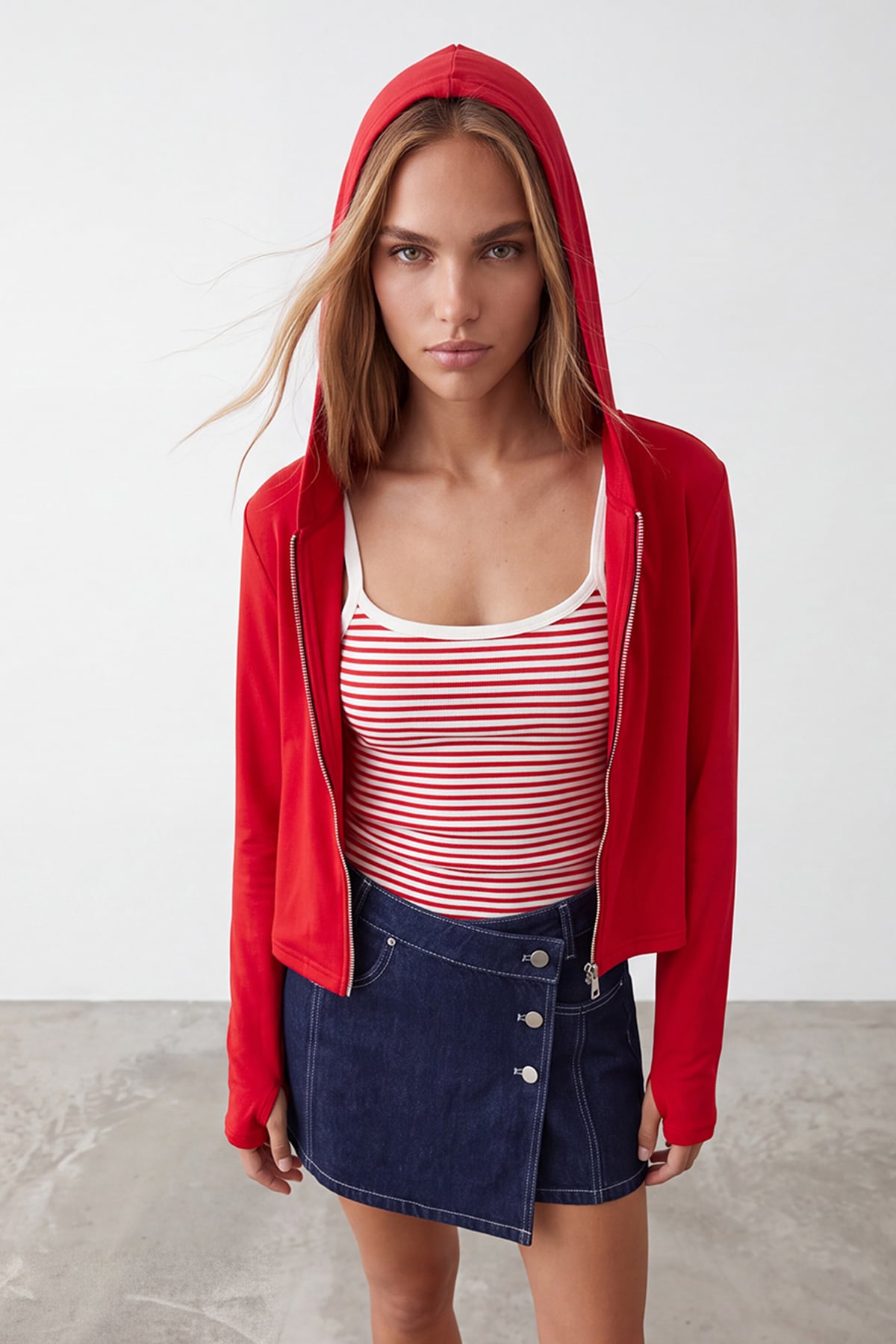 Kadın Kırmızı Çift Cepli Parmak Geçmeli Fermuarlı Kapüşonlu Modal Sweatshirt Alc-X15730