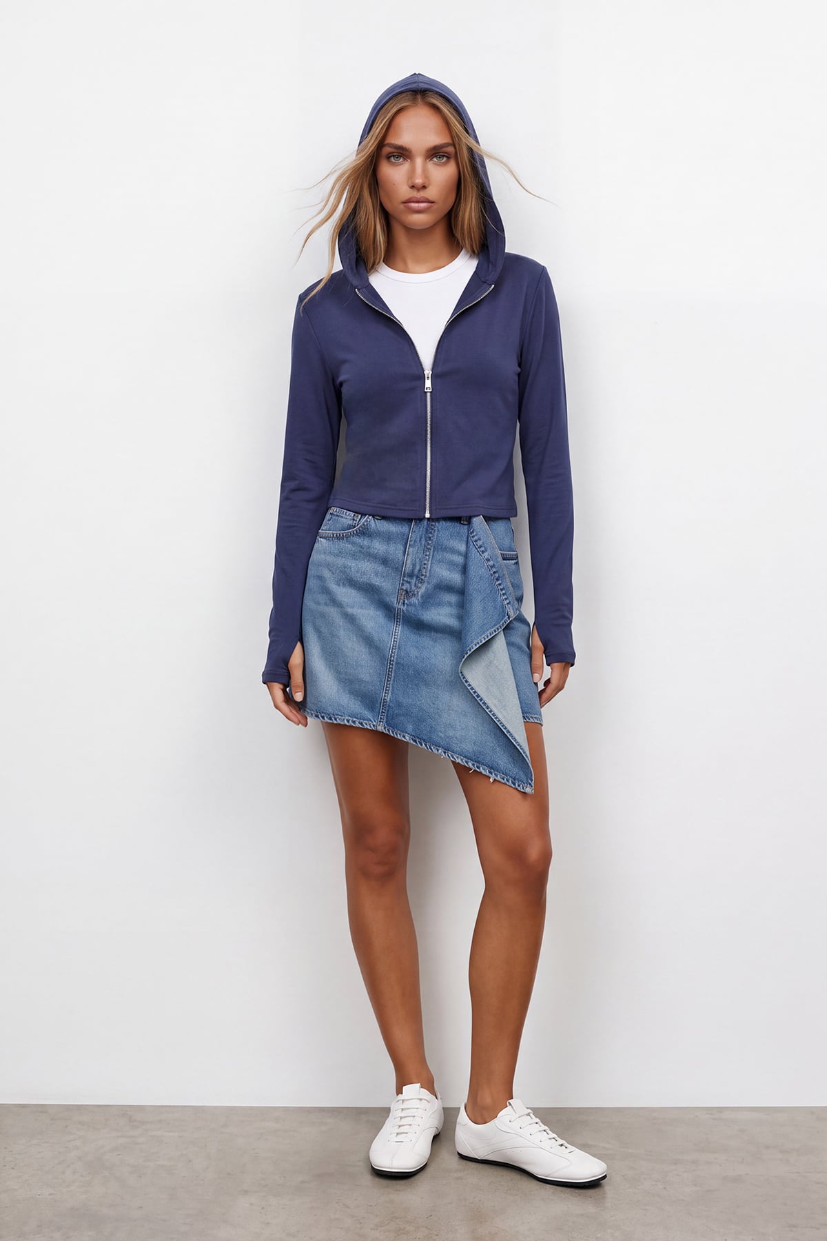 Kadın Lacivert Çift Cepli Parmak Geçmeli Fermuarlı Kapüşonlu Modal Sweatshirt Alc-X15730
