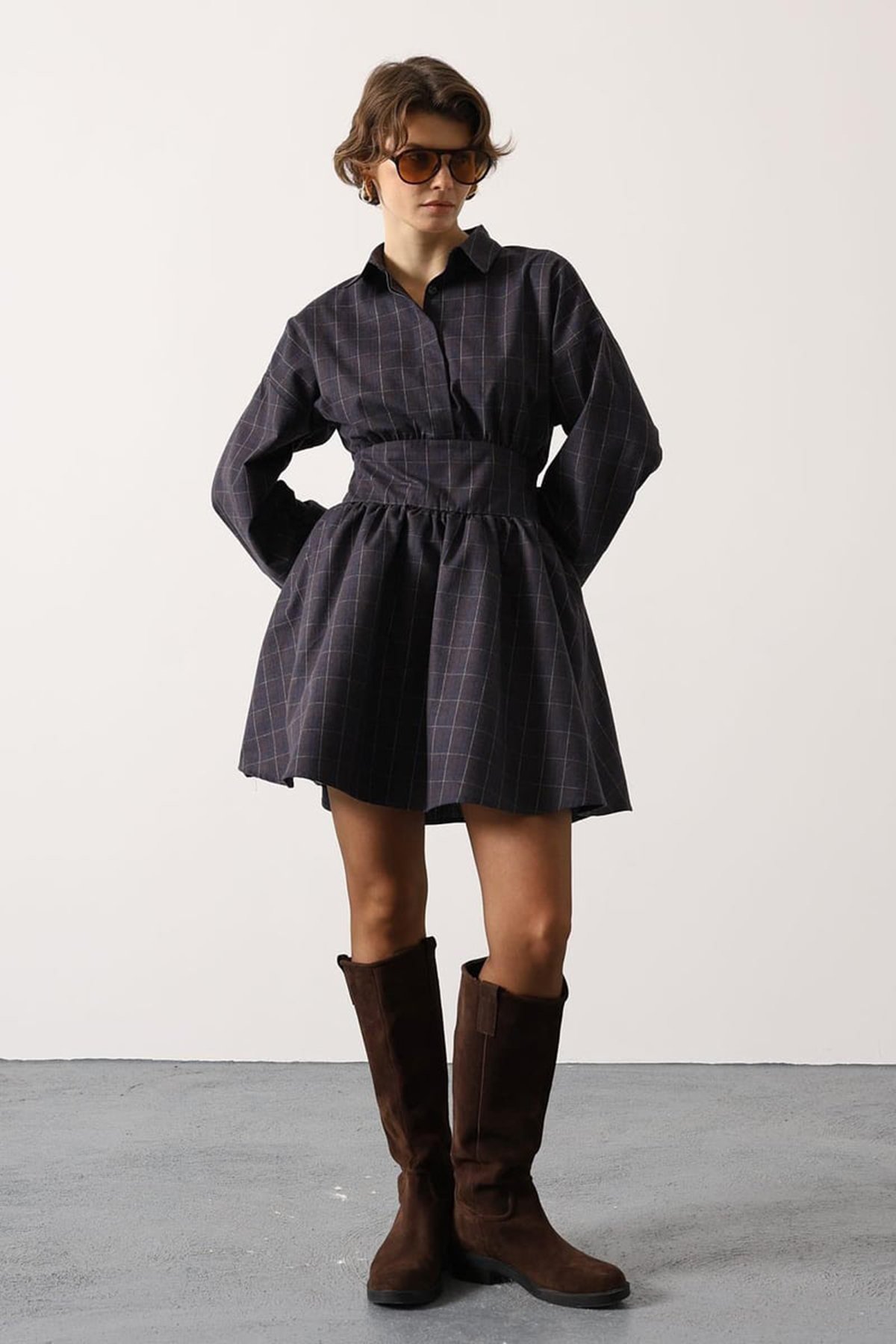 Kadın Lacivert Gömlek Yaka Geniş Manşetli Bağlama Detayli Mini Dokuma Elbise Alc-X15204