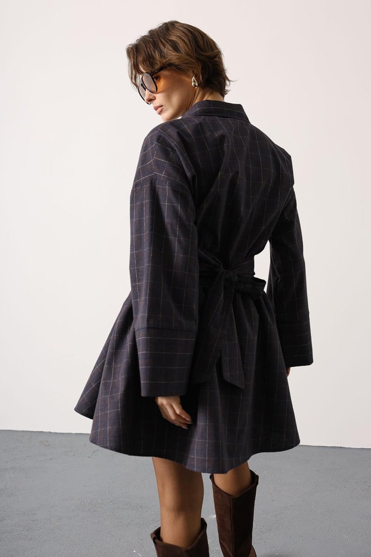 Kadın Lacivert Gömlek Yaka Geniş Manşetli Bağlama Detayli Mini Dokuma Elbise Alc-X15204