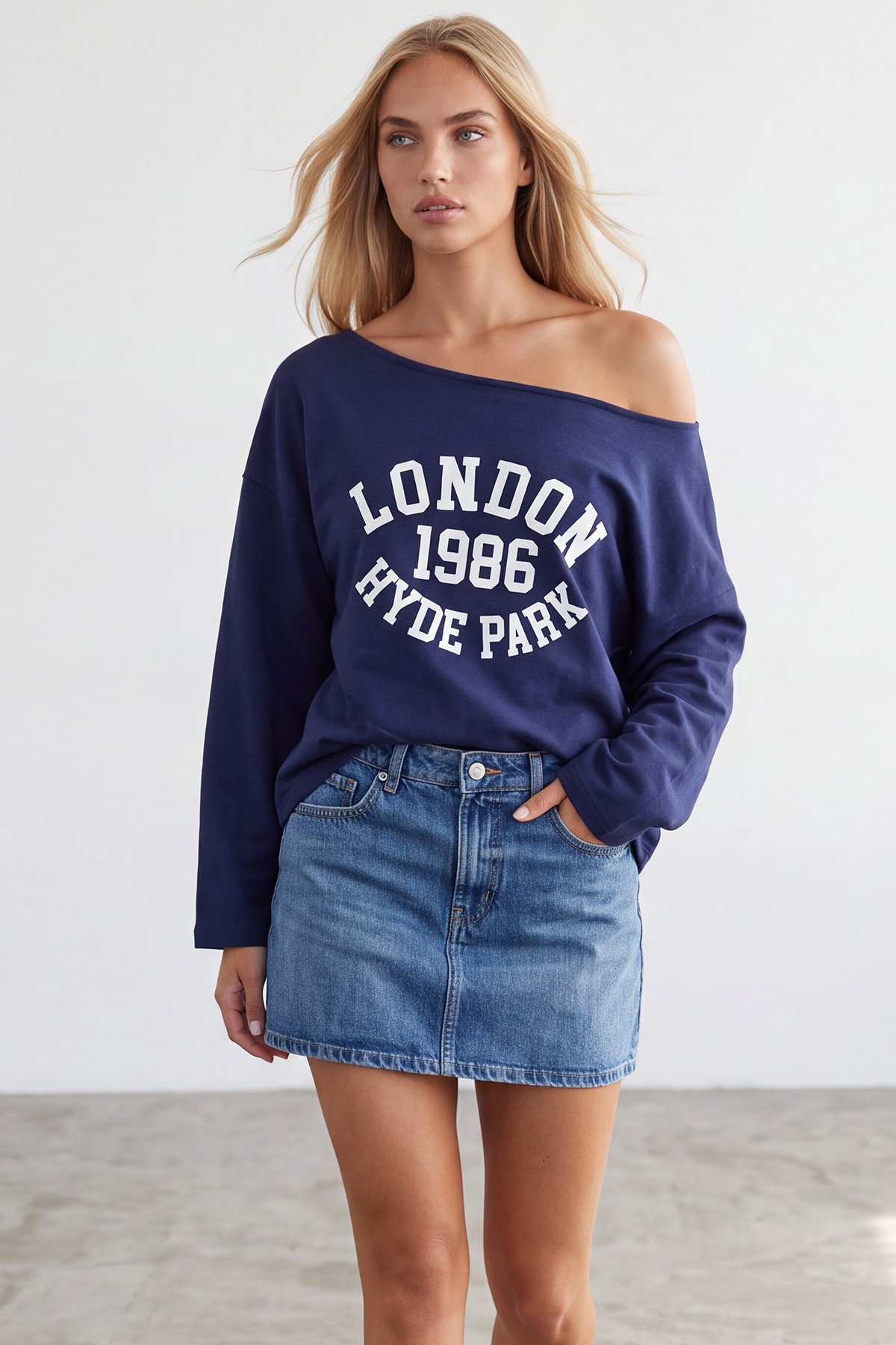Kadın Lacivert Kayık Yaka Baskılı Modal Sweatshirt Alc-X15728