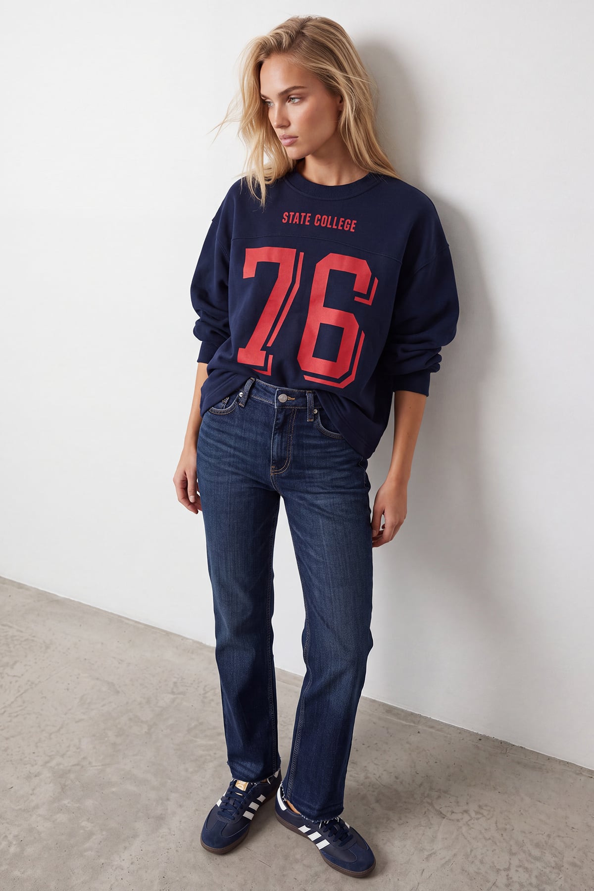 Kadın Lacivert Ribanalı Bisiklet Yaka Ön Arka Baskılı Üç İplik Sweatshirt Alc-X15962