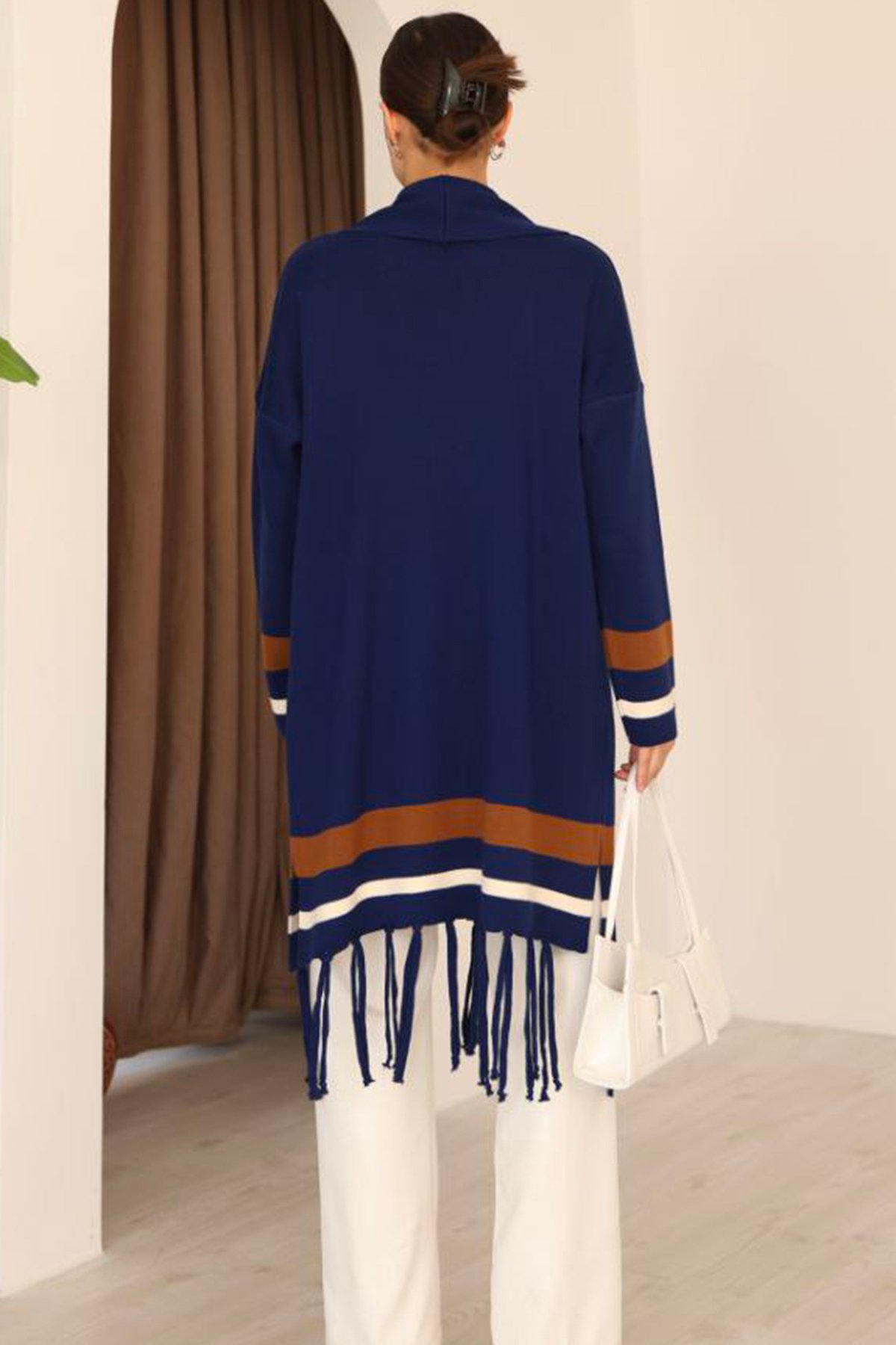 Kadın Lacivert Şerit Detaylı Püsküllü Uzun Hırka Alc-X14745