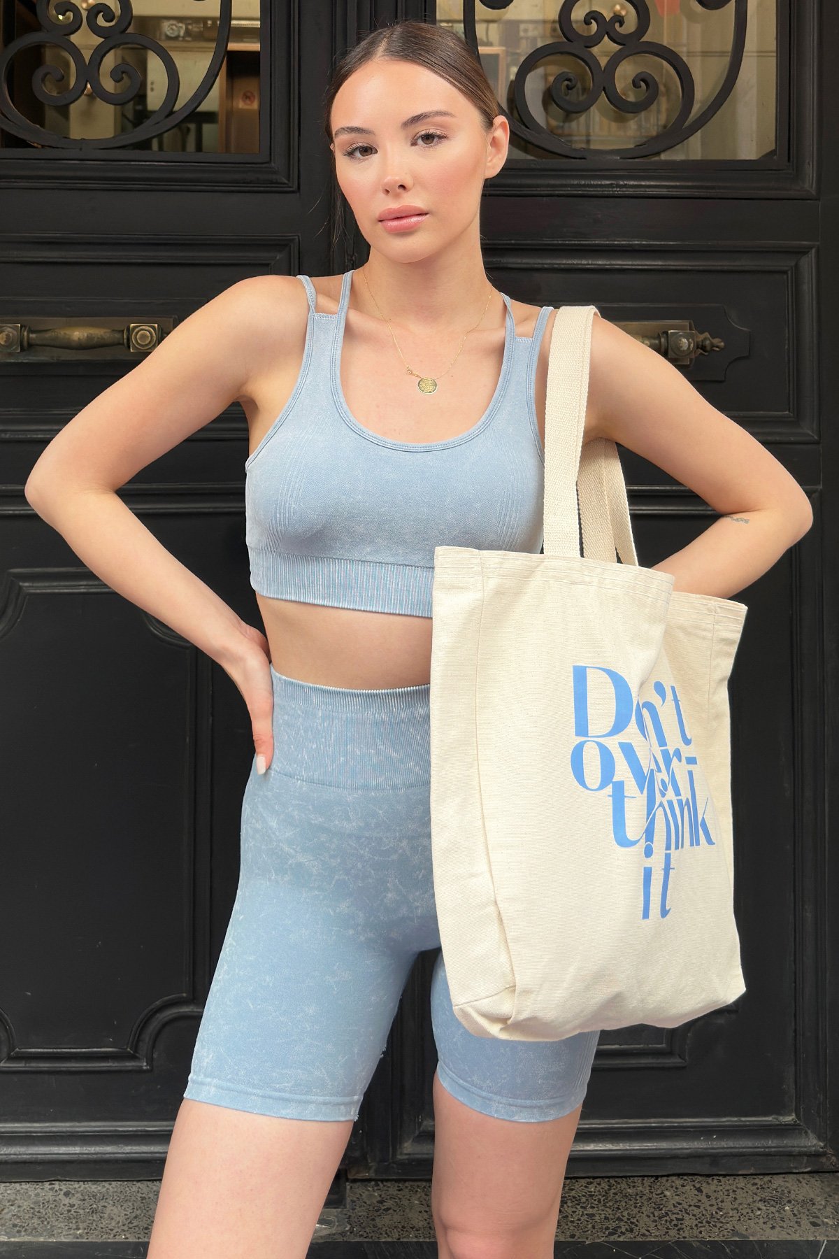 Kadın MİX Çapraz İpli Crop Bluz Ve Kısa Şort Tayt Ve Çanta Takım V00021