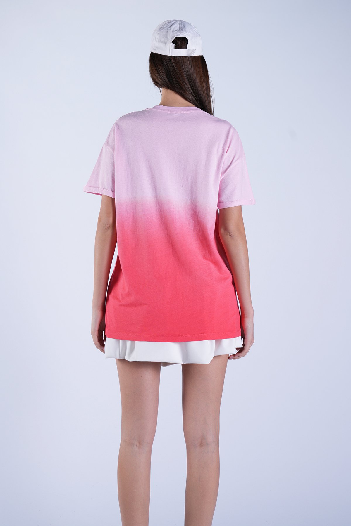 Kadın Pembe Bisiklet Yaka Kabartma Baskılı Renk Geçişli T-Shirt Alc-X15103