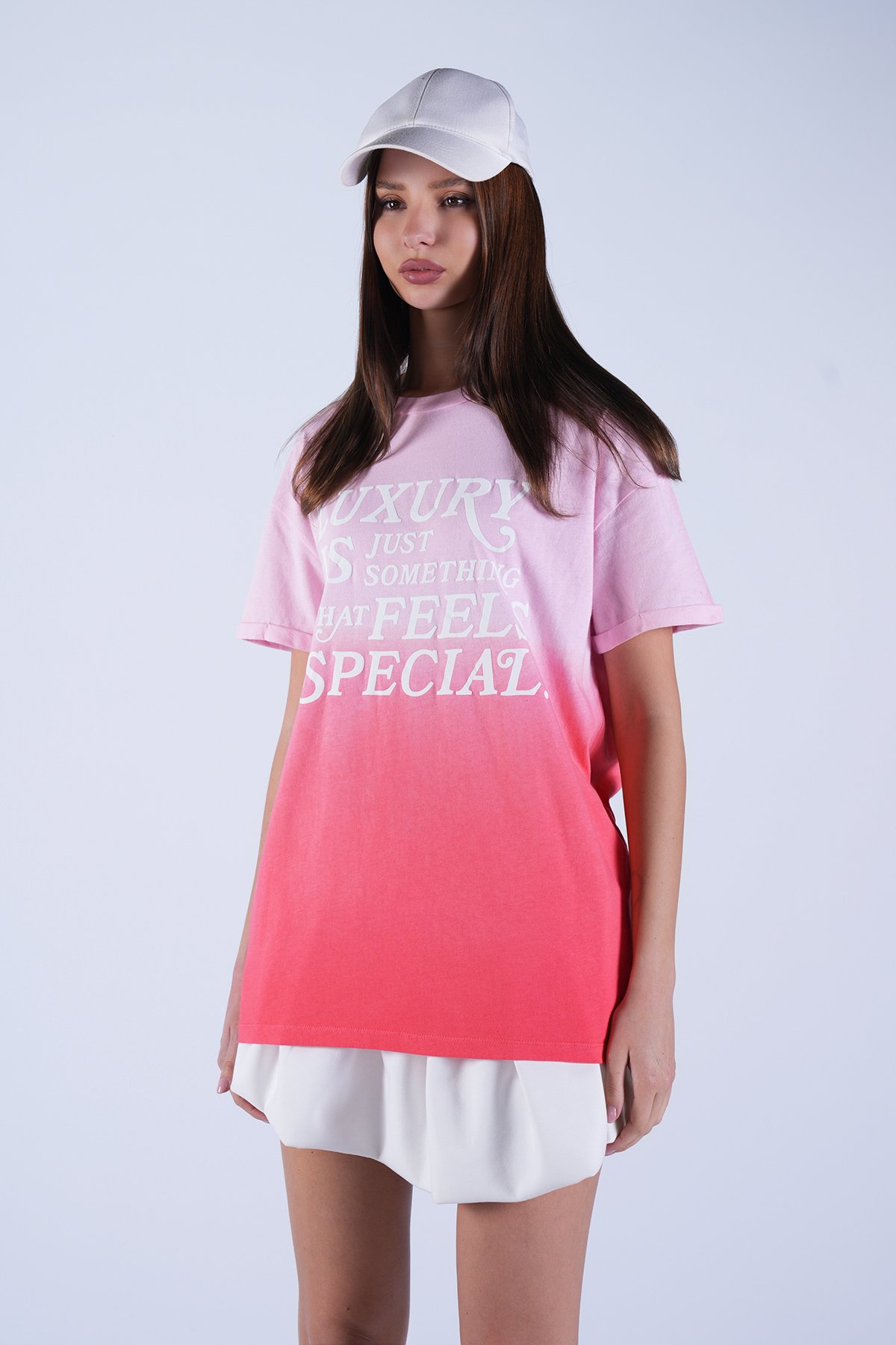 Kadın Pembe Bisiklet Yaka Kabartma Baskılı Renk Geçişli T-Shirt Alc-X15103