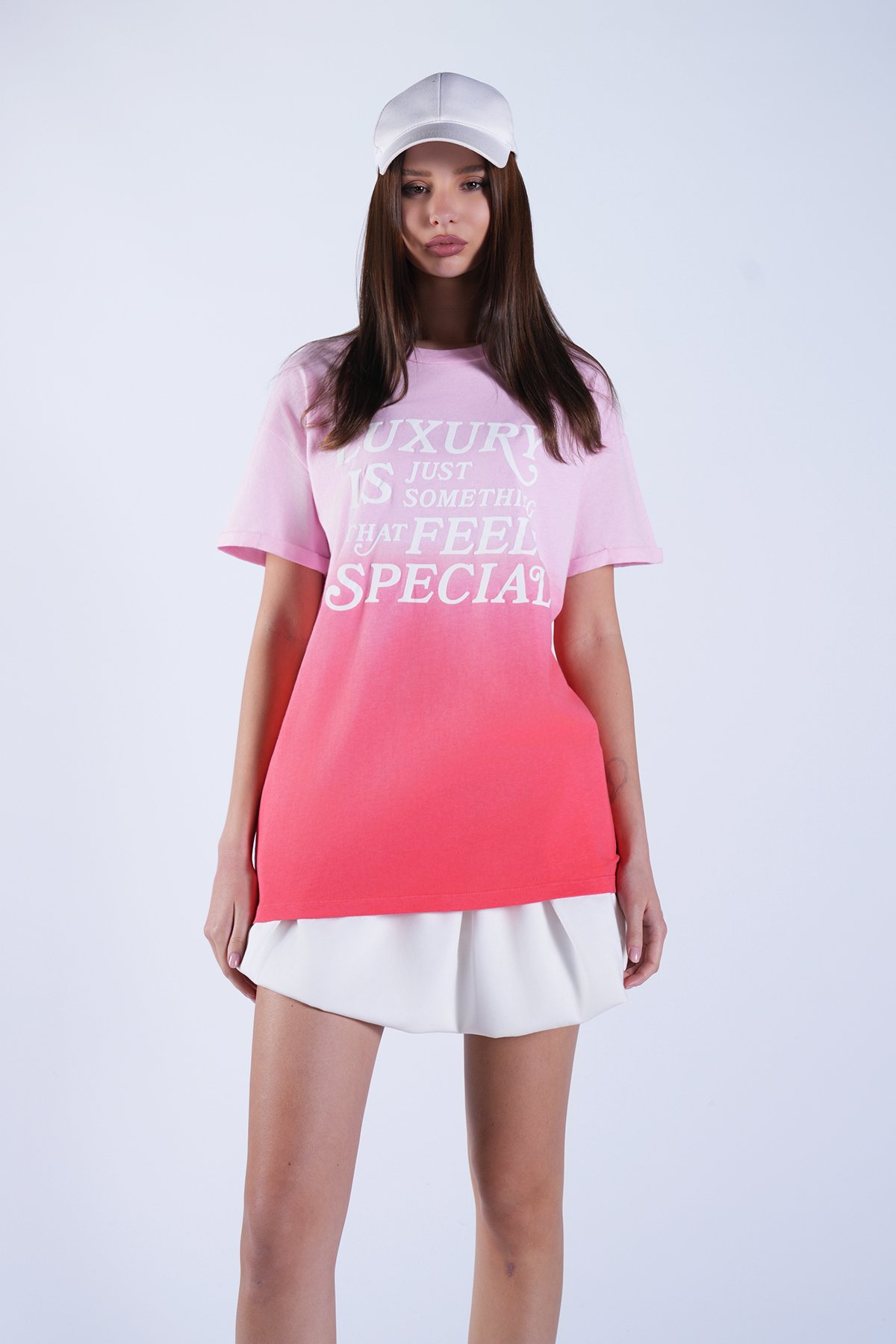 Kadın Pembe Bisiklet Yaka Kabartma Baskılı Renk Geçişli T-Shirt Alc-X15103