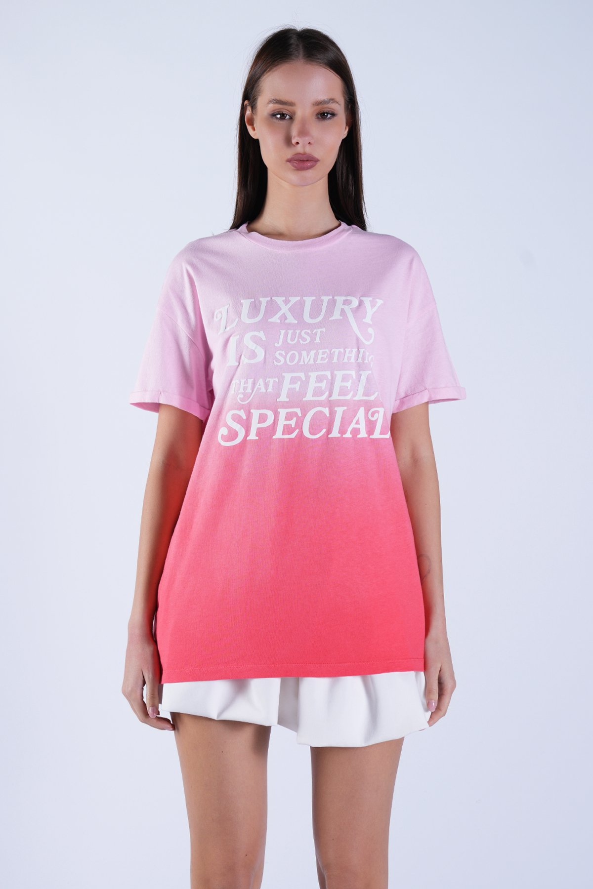 Kadın Pembe Bisiklet Yaka Kabartma Baskılı Renk Geçişli T-Shirt Alc-X15103