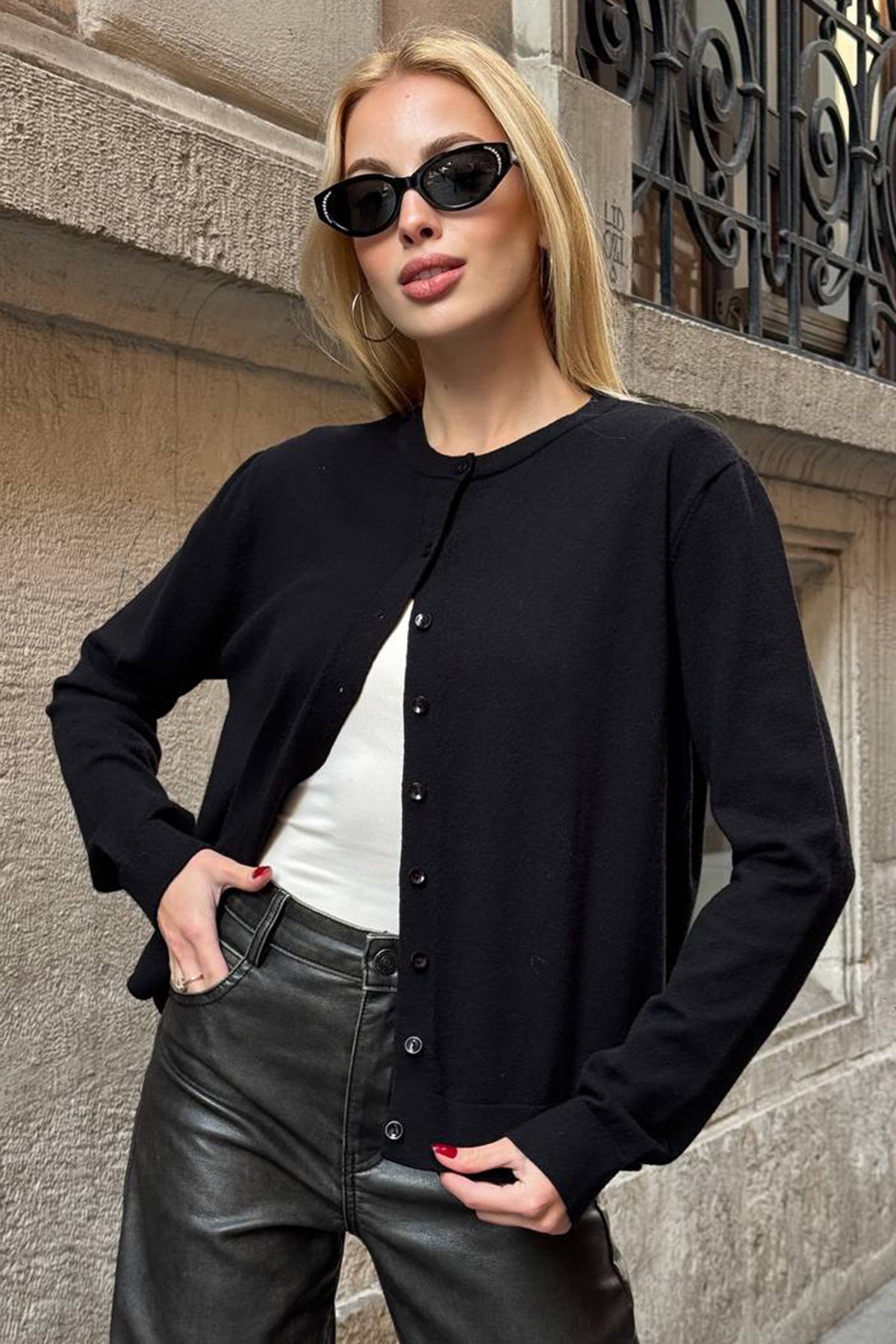 Kadın SİYAH Bisiklet Yaka Düğmeli Triko Hırka VS01640