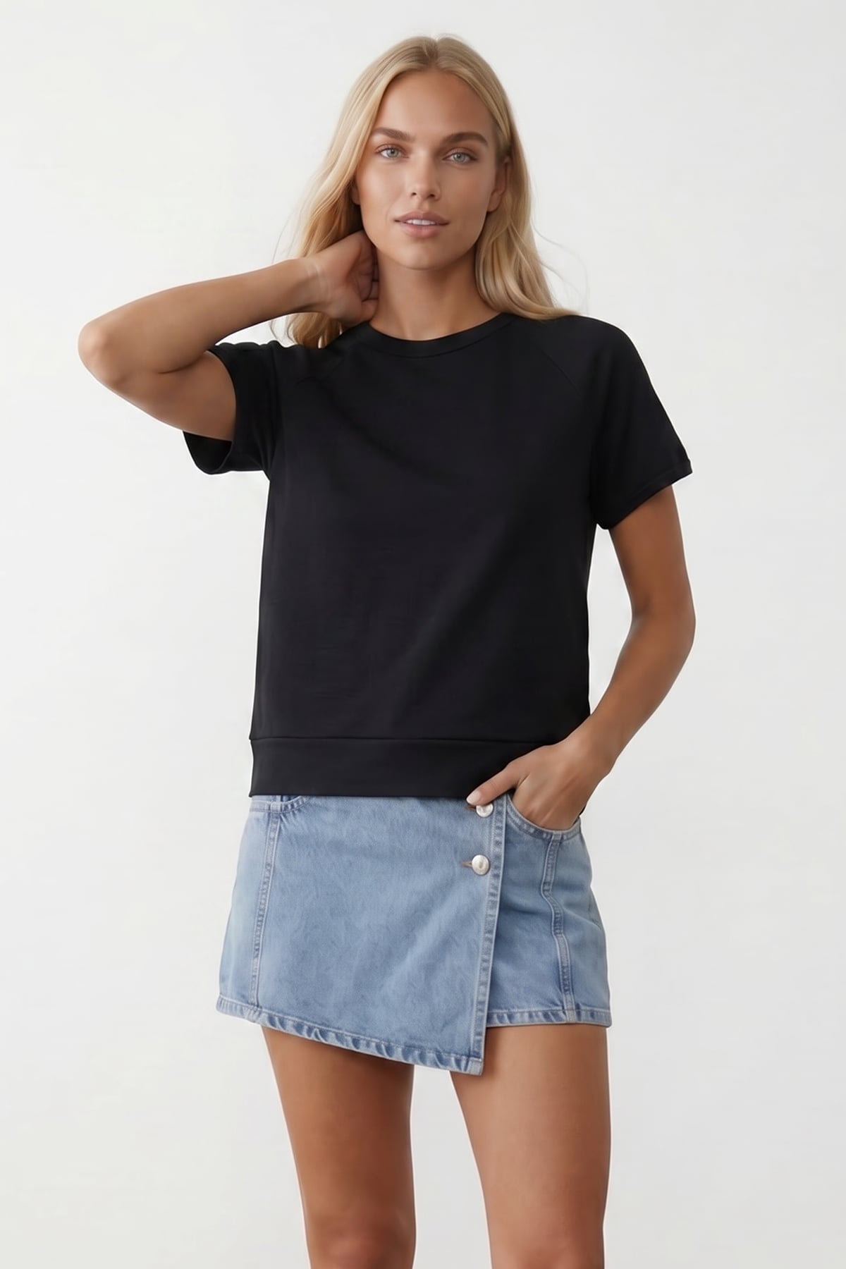 Kadın SİYAH BİSİKLET YAKA REGLAN KOL OVERSİZE T-SHIRT ALC-X15492