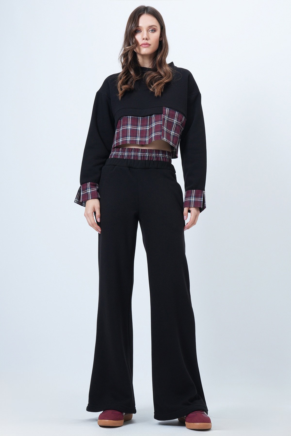 Kadın SİYAH-BORDO Ekose Detaylı Sweatshirt Ve Geniş Paça Pantolon Takım VS01524