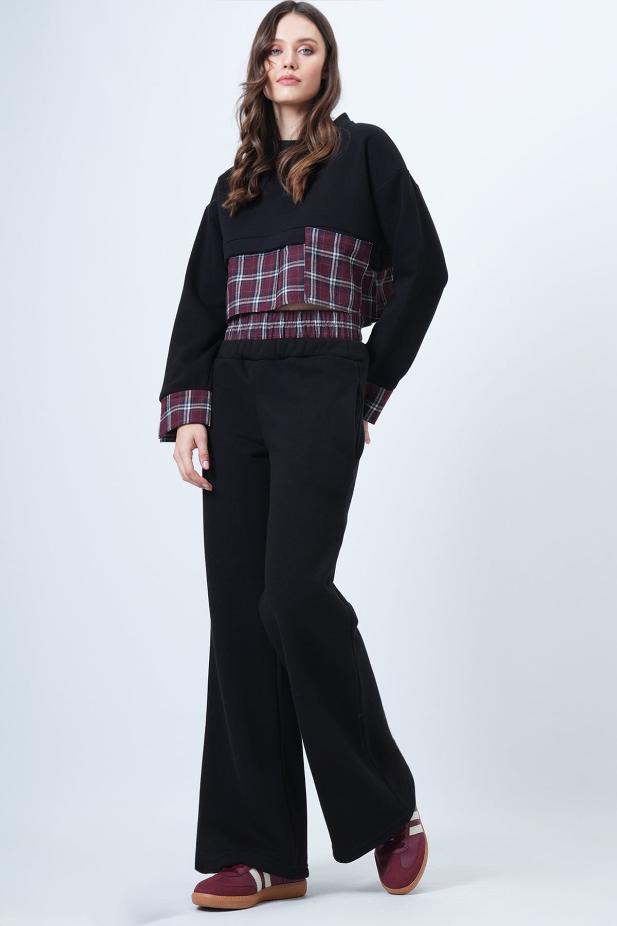 Kadın SİYAH-BORDO Ekose Detaylı Sweatshirt Ve Geniş Paça Pantolon Takım VS01524