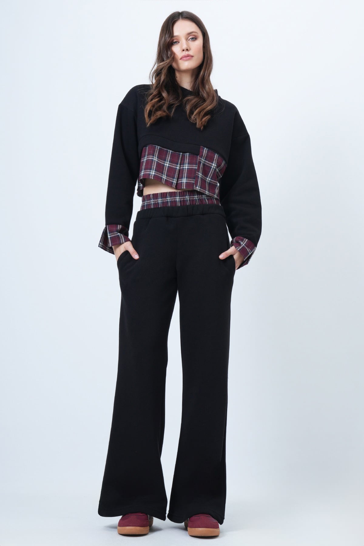 Kadın SİYAH-BORDO Ekose Detaylı Sweatshirt Ve Geniş Paça Pantolon Takım VS01524