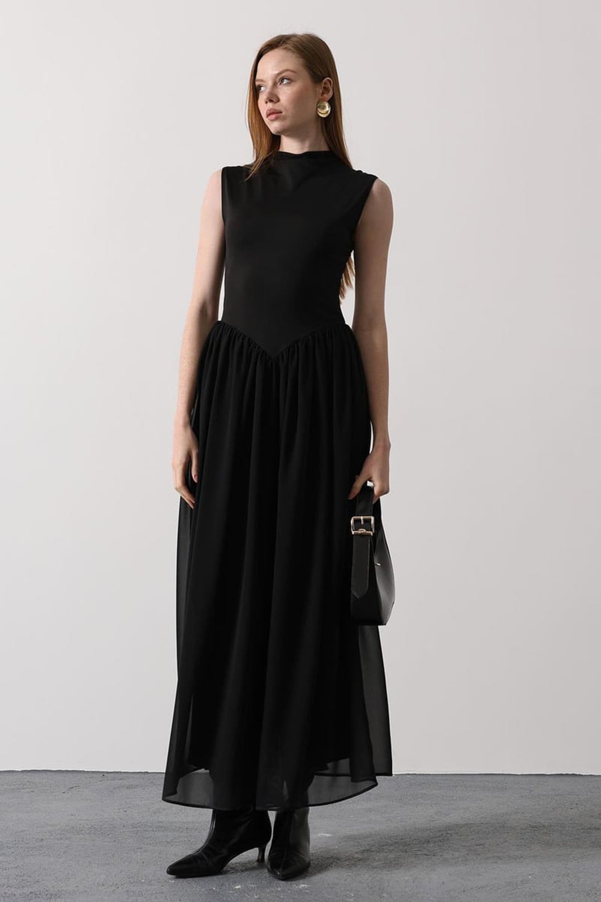 Kadın Siyah Dik Yaka Kolsuz İçi Astarlı Uzun Tül Elbise Alc-X15208