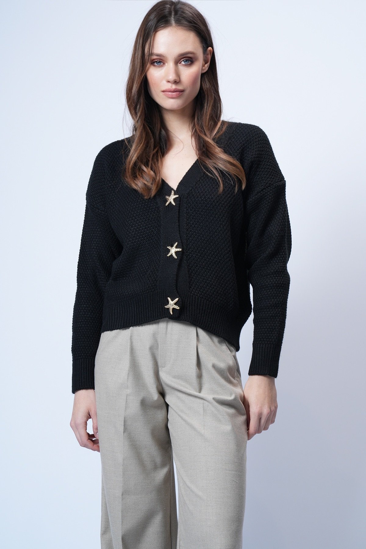 Kadın Siyah Gold Düğme Detaylı V Yaka Triko Hırka Alc-X14754