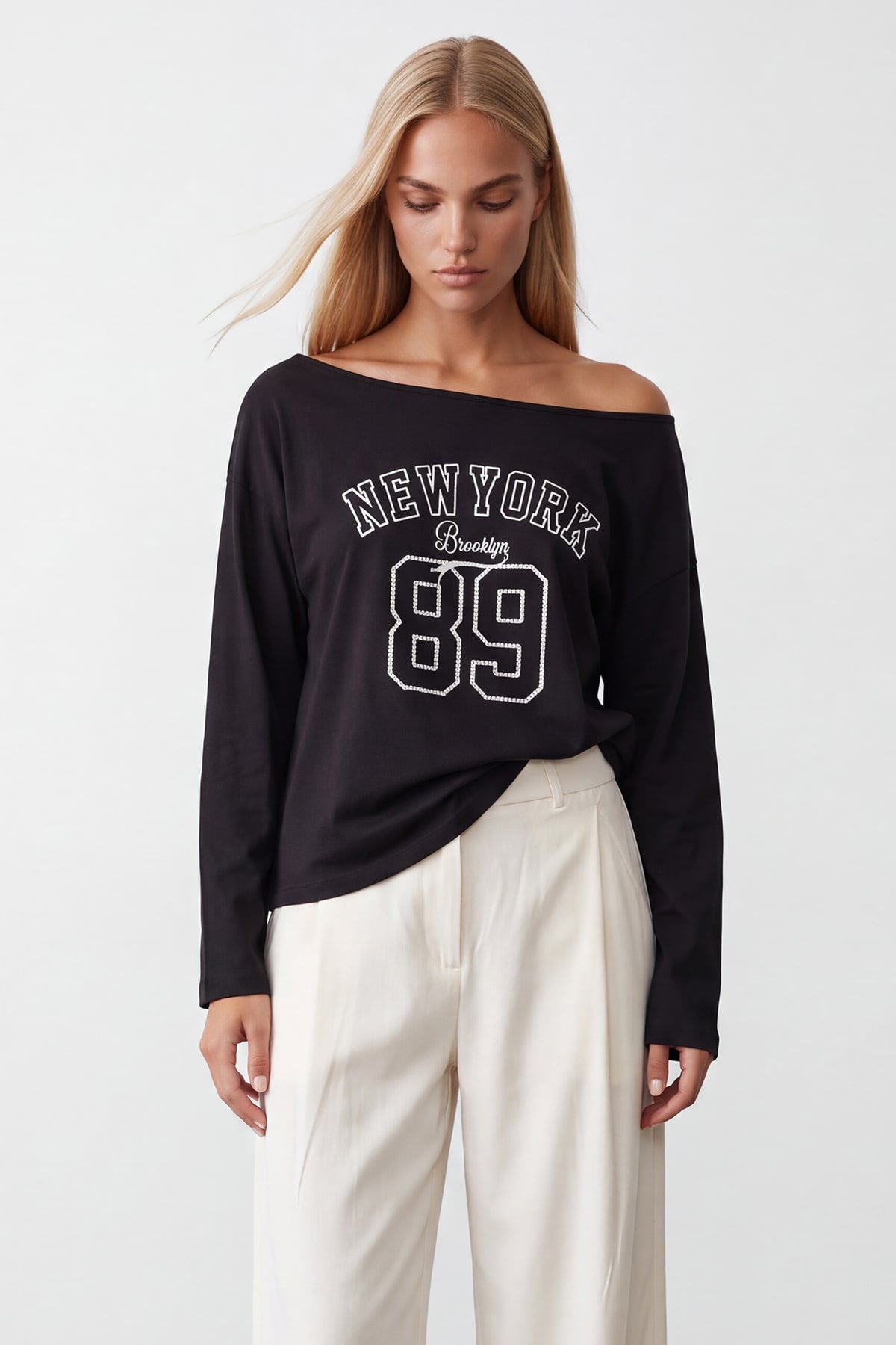 Kadın Siyah Kayık Yaka Baskılı Modal Sweatshirt Alc-X15731