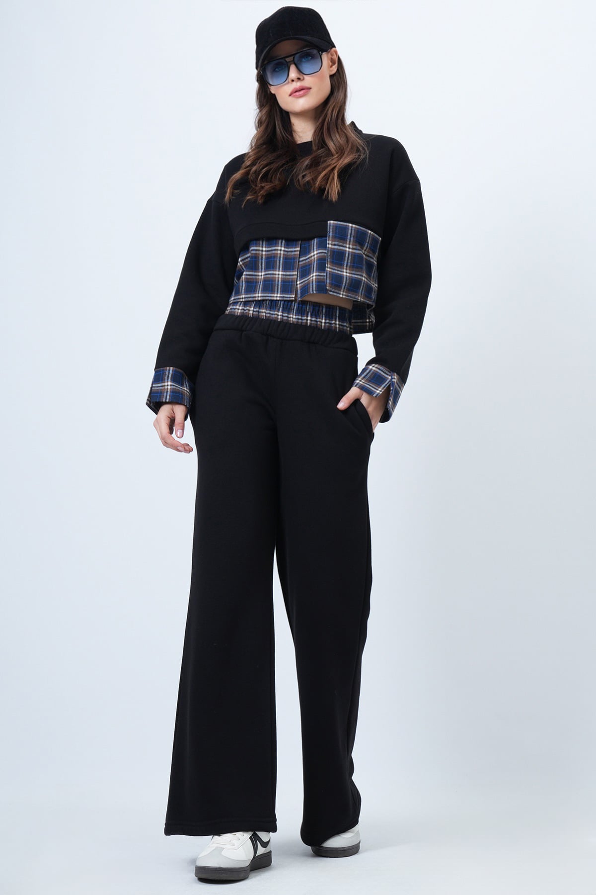 Kadın SİYAH-LACİVERT Ekose Detaylı Sweatshirt Ve Geniş Paça Pantolon Takım VS01524