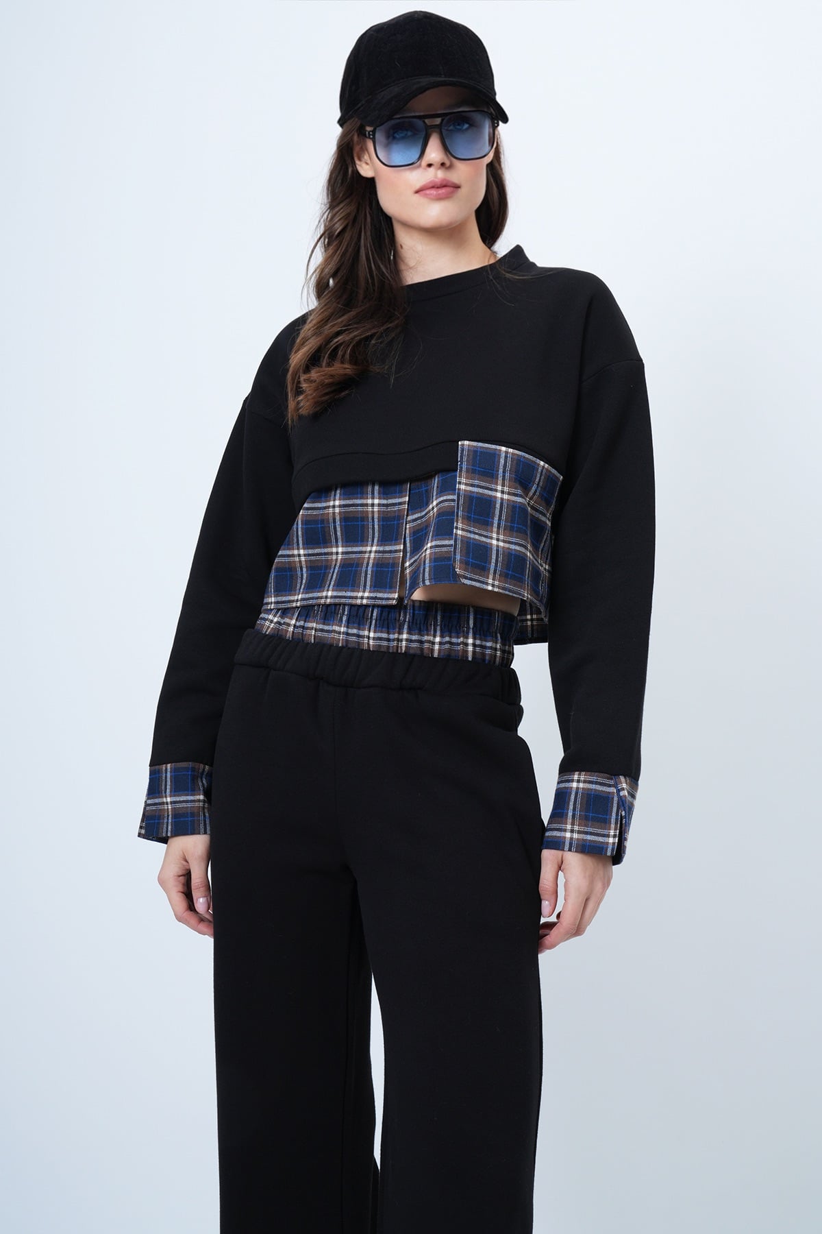Kadın SİYAH-LACİVERT Ekose Detaylı Sweatshirt Ve Geniş Paça Pantolon Takım VS01524