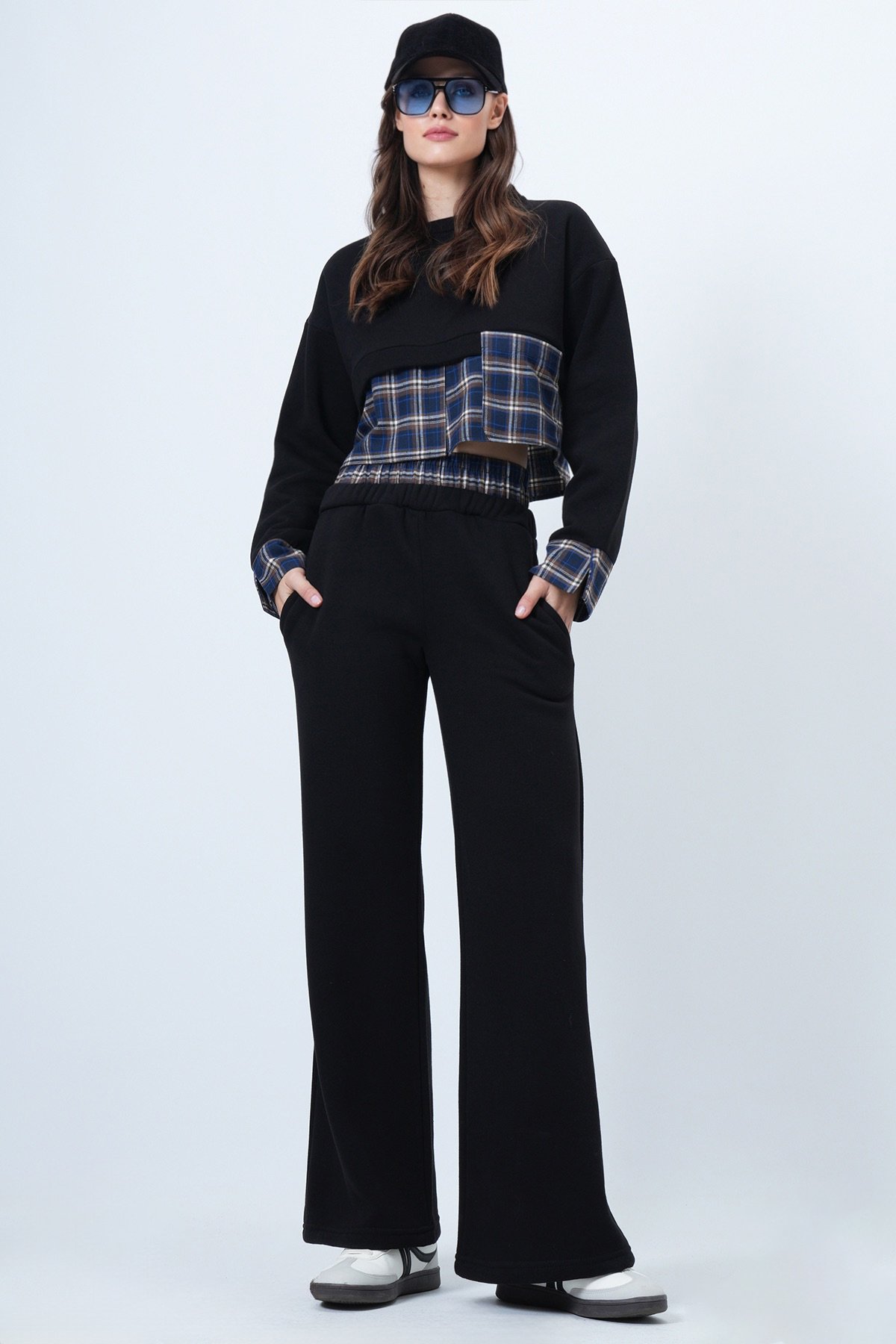 Kadın SİYAH-LACİVERT Ekose Detaylı Sweatshirt Ve Geniş Paça Pantolon Takım VS01524