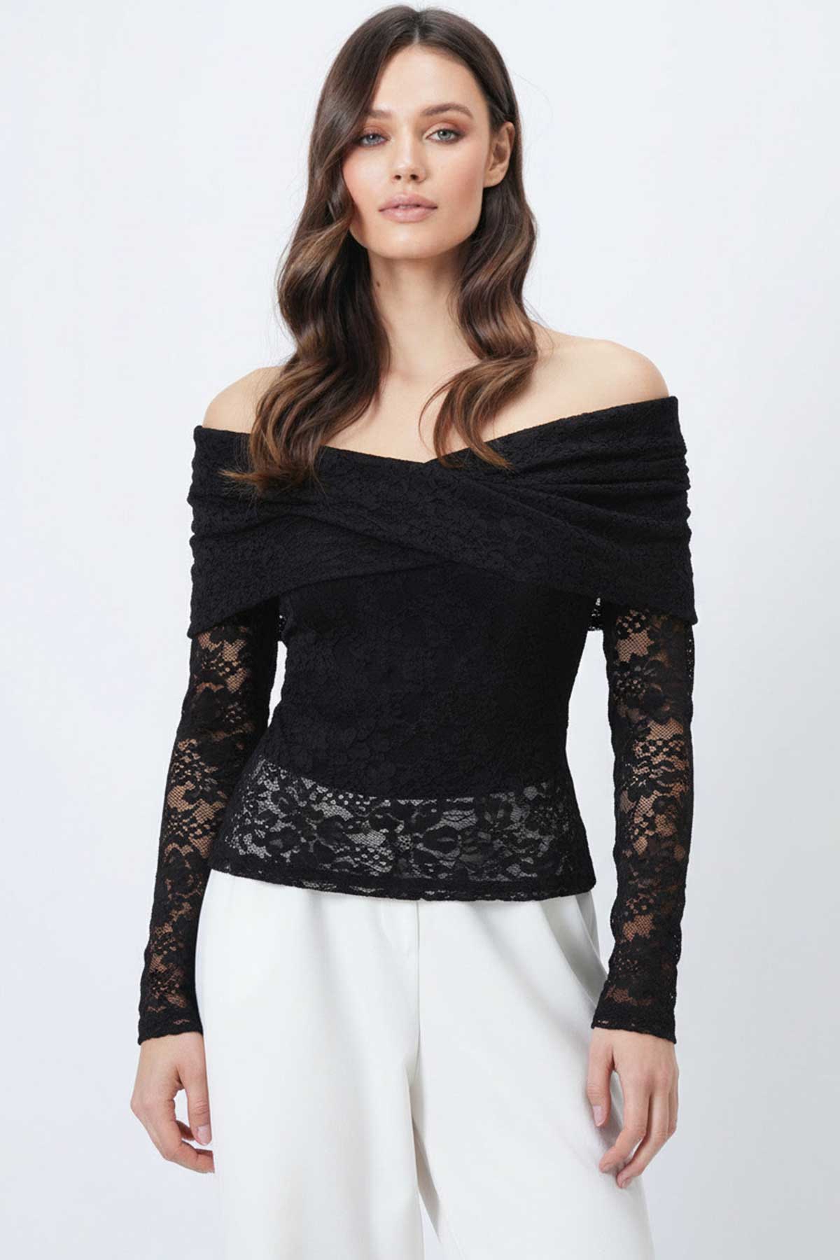 Kadın Siyah Madonna Yaka İçi Astarlı Dantel Bluz Alc-X15192