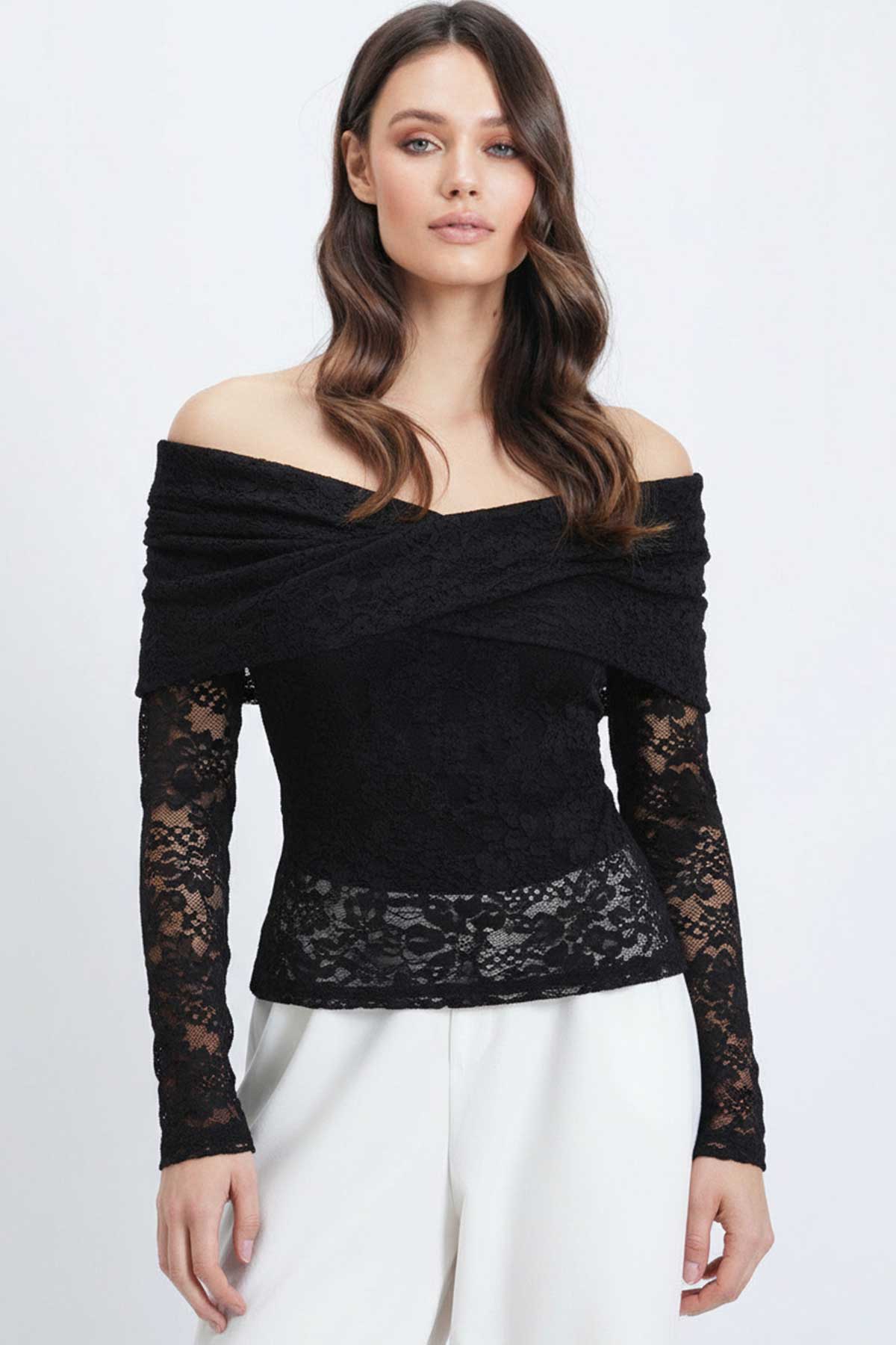 Kadın Siyah Madonna Yaka İçi Astarlı Dantel Bluz Alc-X15192