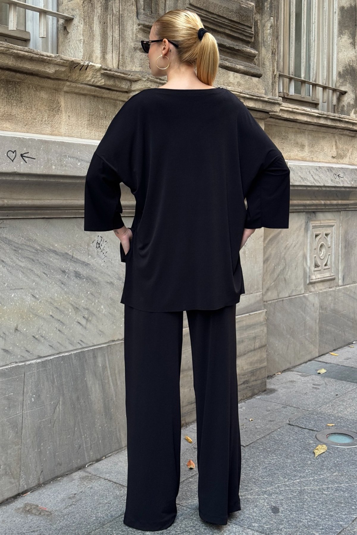 Kadın SİYAH Oversize Salaş Kesim Sweat Ve Çift Cepli Pantolon Takım VS01582