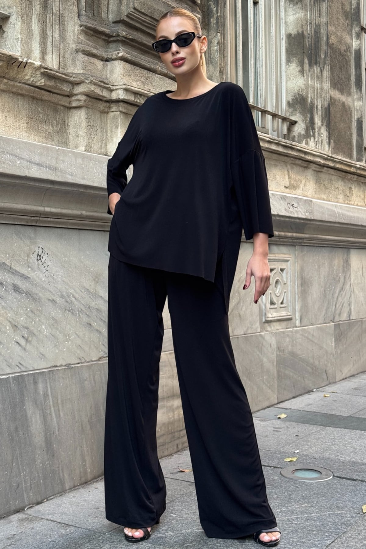 Kadın SİYAH Oversize Salaş Kesim Sweat Ve Çift Cepli Pantolon Takım VS01582