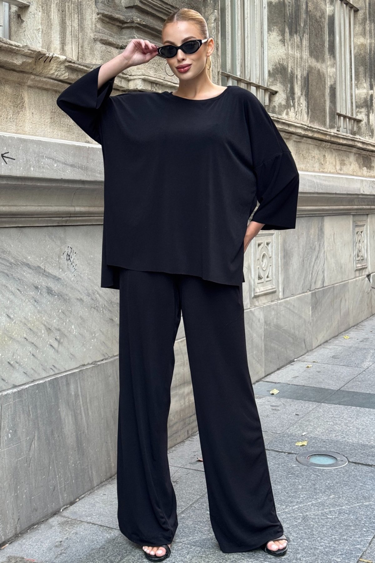 Kadın SİYAH Oversize Salaş Kesim Sweat Ve Çift Cepli Pantolon Takım VS01582